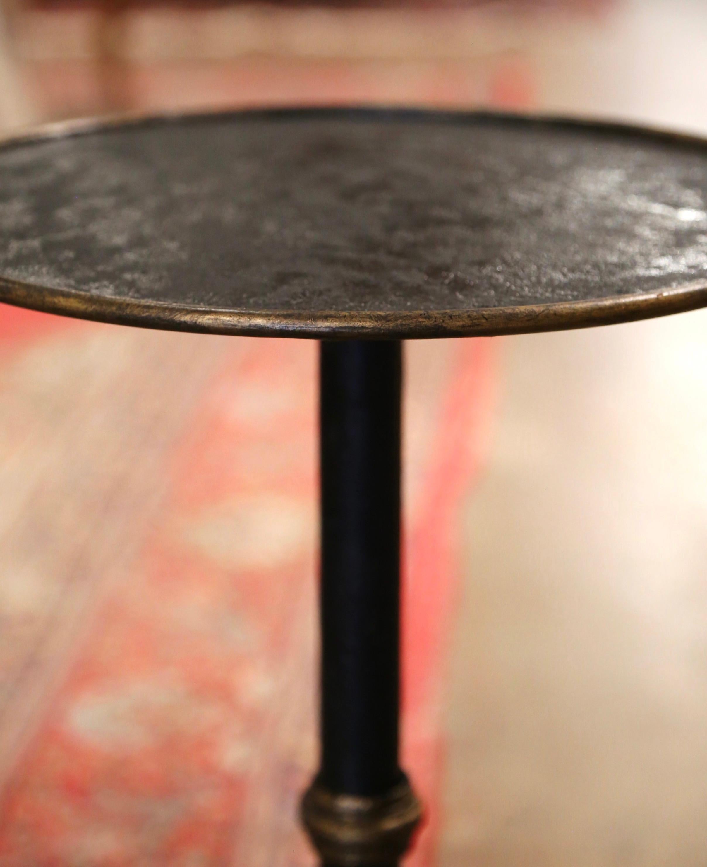 19th Century French Style Painted and Gilt Iron Pedestal Martini Side Table For Sale 1