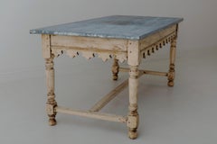 table de Boucherie française du 19ème siècle en noyer blanchi avec plateau en zinc d'origine