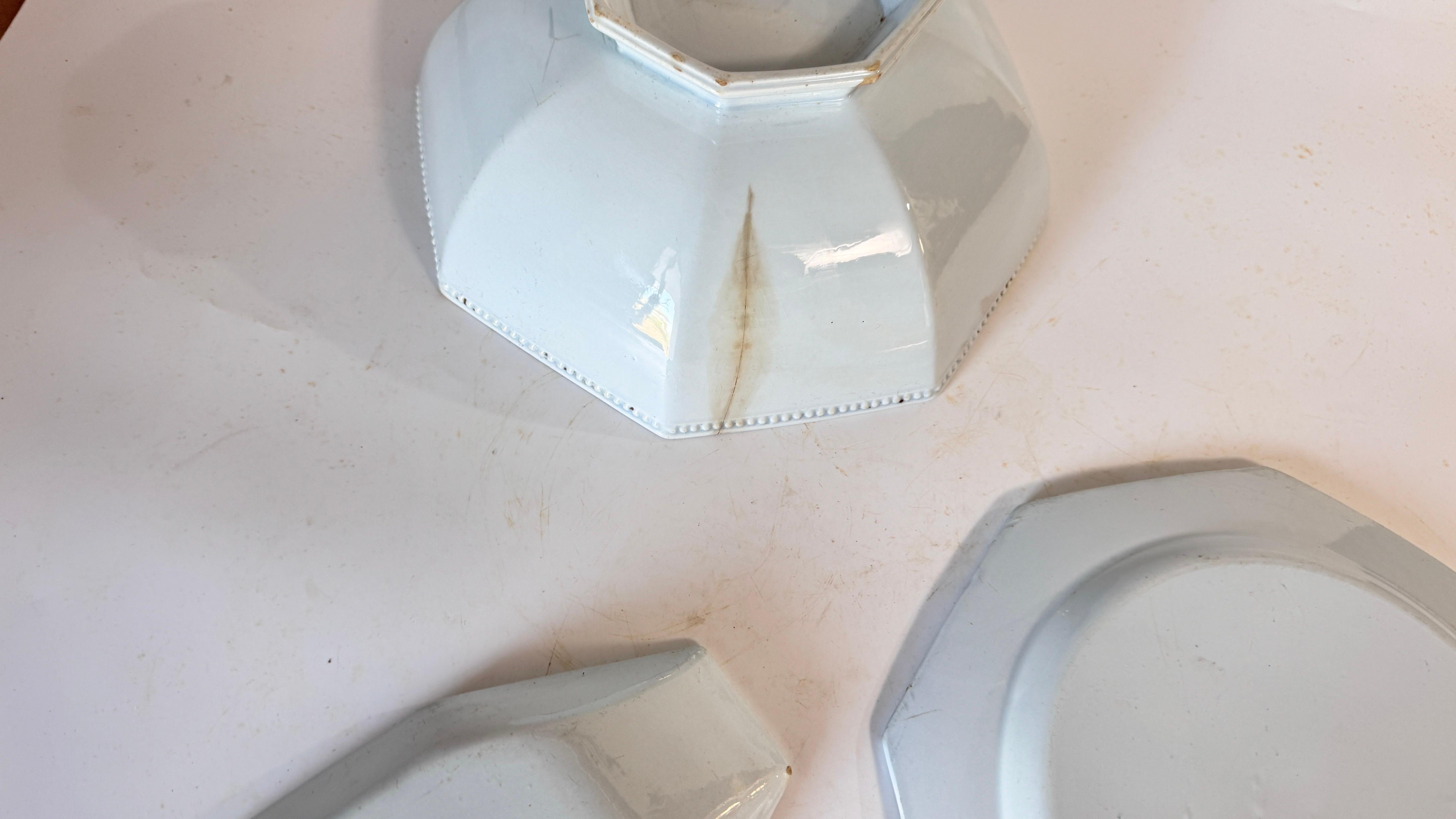 Set di stoviglie francesi del XIX secolo di Creil Montereau, ceramica firmata con perline in vendita 5