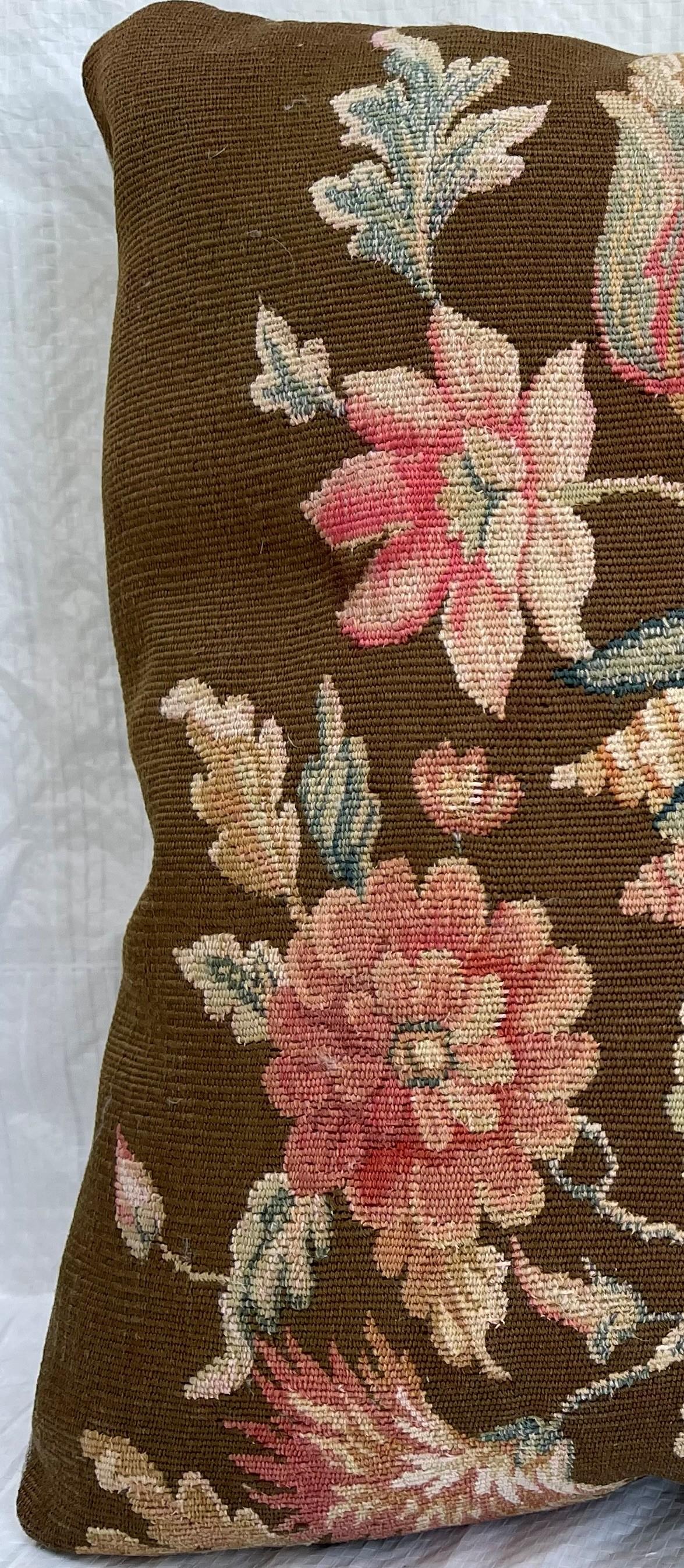 19th Century French Tapestry Pillow In Good Condition For Sale In Los Angeles, US