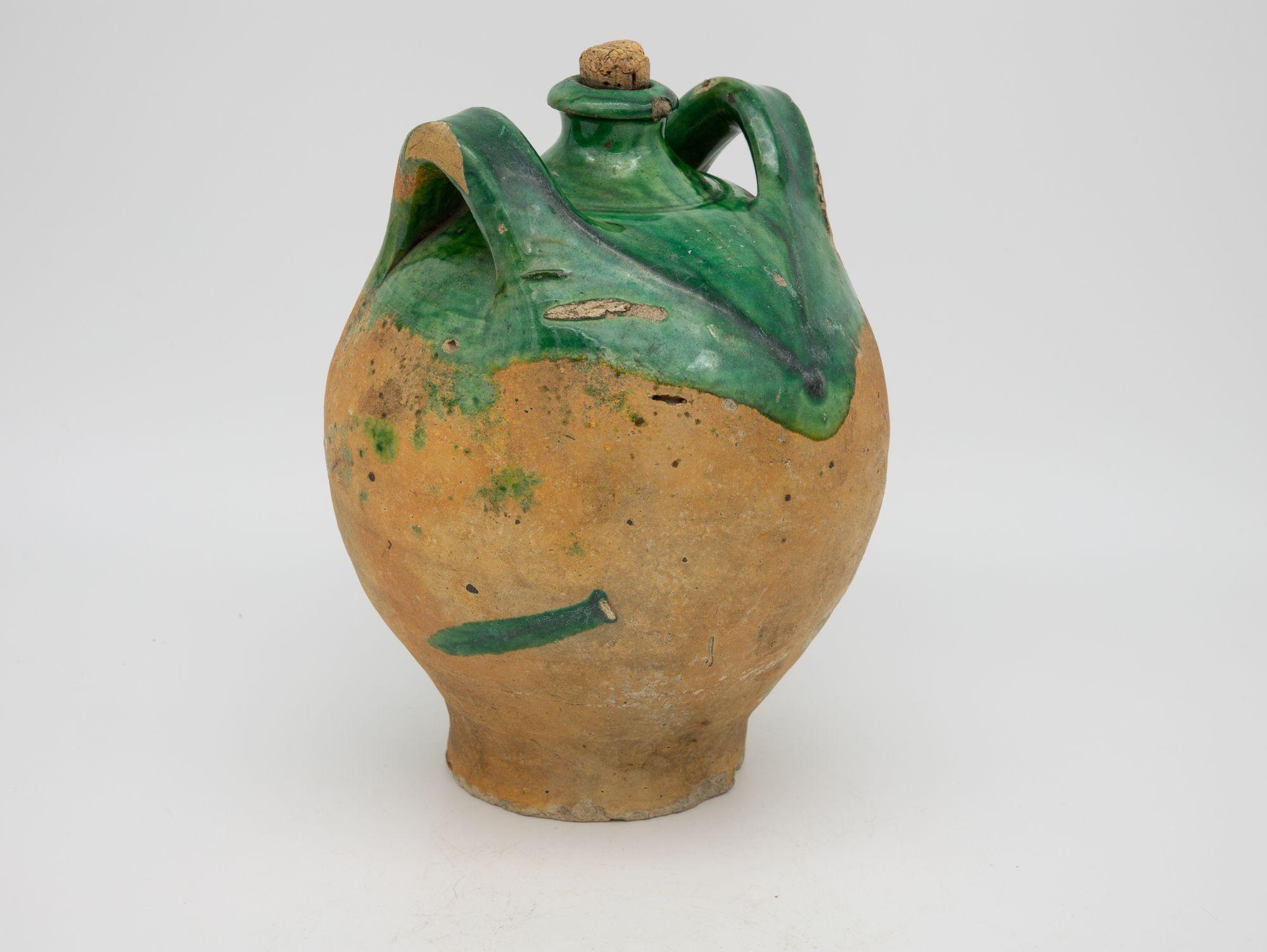 French Provincial 19th Century French Terracotta and Green Glazed Confit Pot For Sale