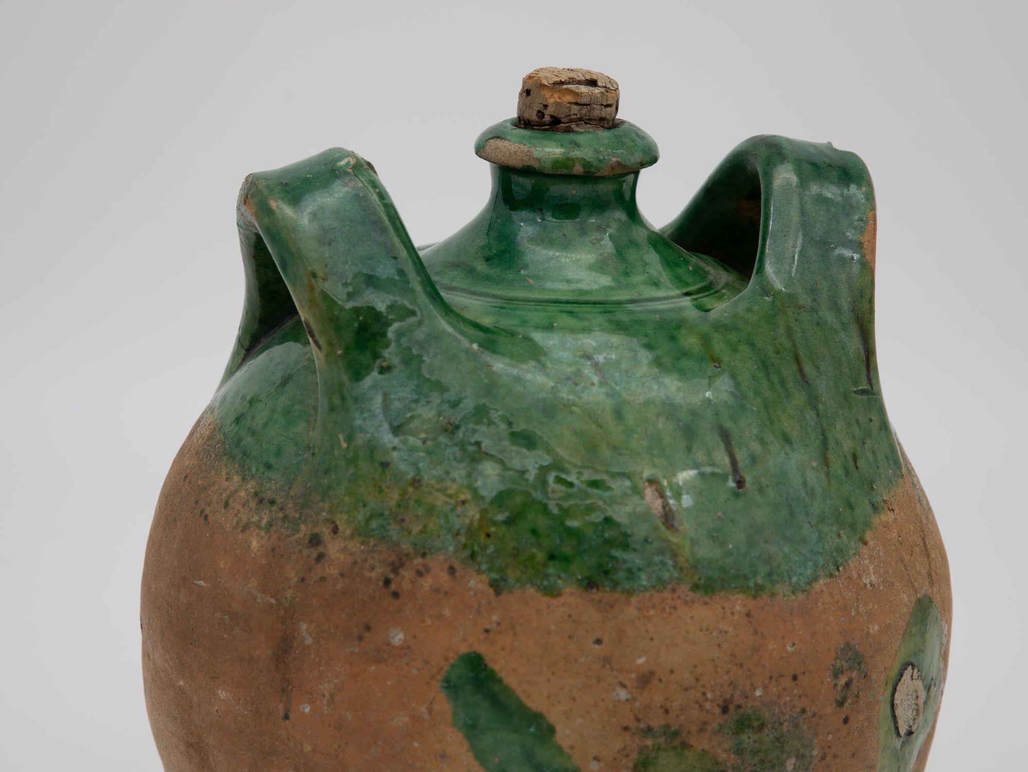 19th Century French Terracotta and Green Glazed Confit Pot For Sale 4