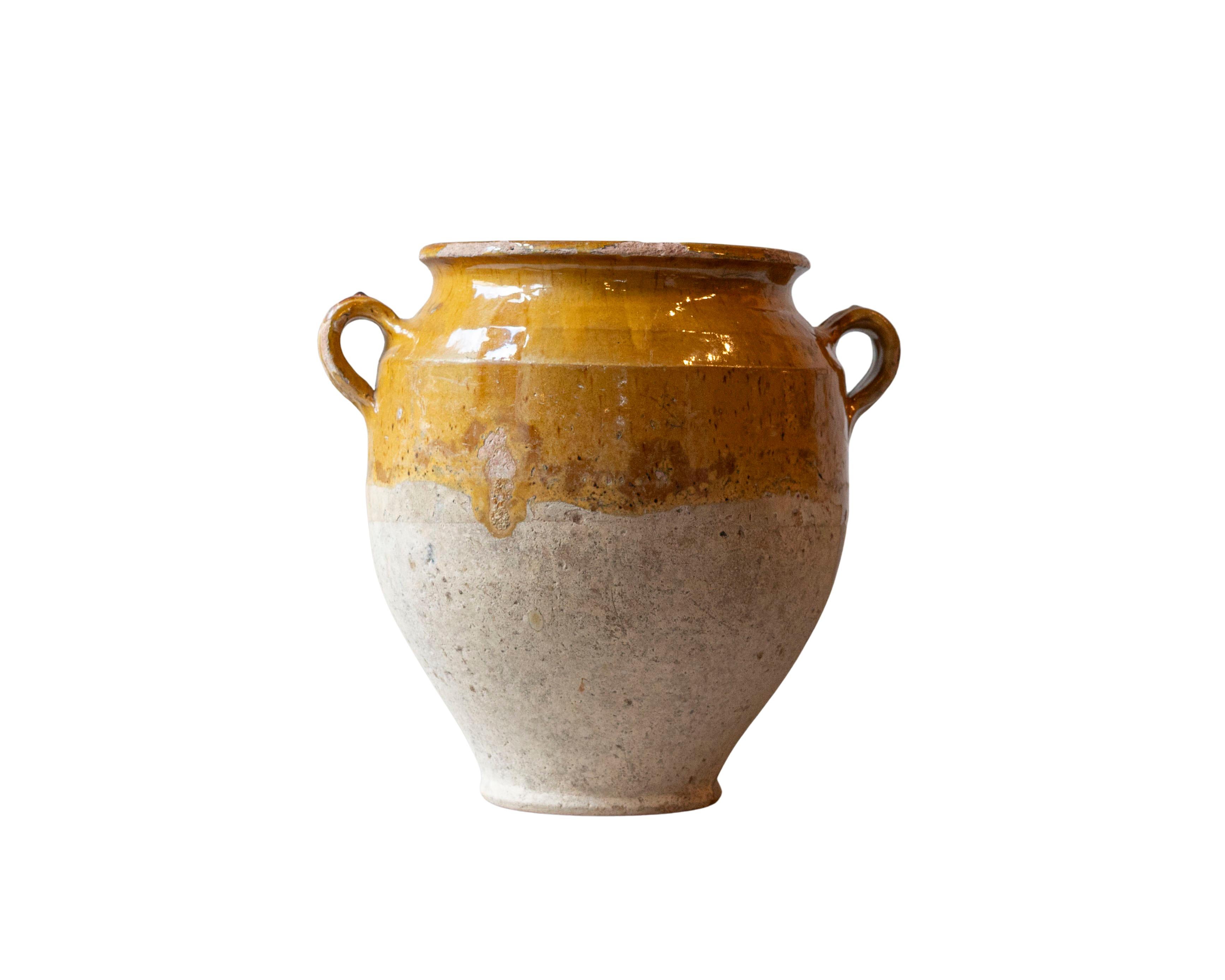 Vaso in terracotta francese del XIX secolo con smalto giallo ocra