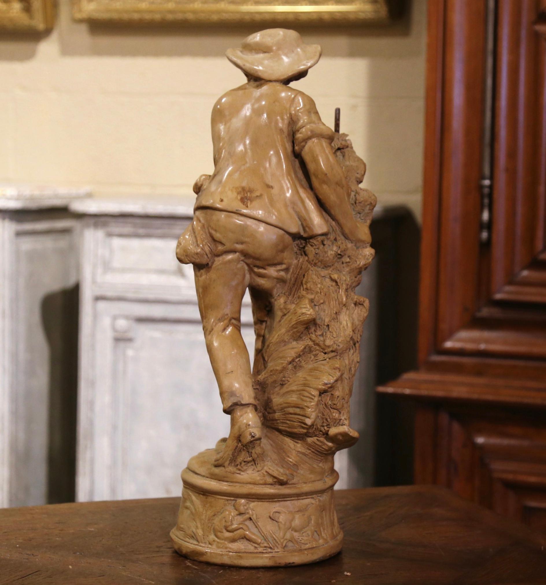 Sculpture de paysan en terre cuite française du 19e siècle en vente 2