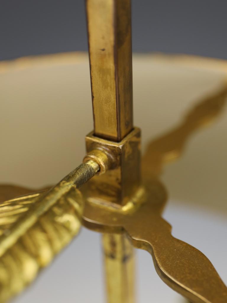 Lampe de table Bouillotte à trois bras du XIXe siècle en vente 1