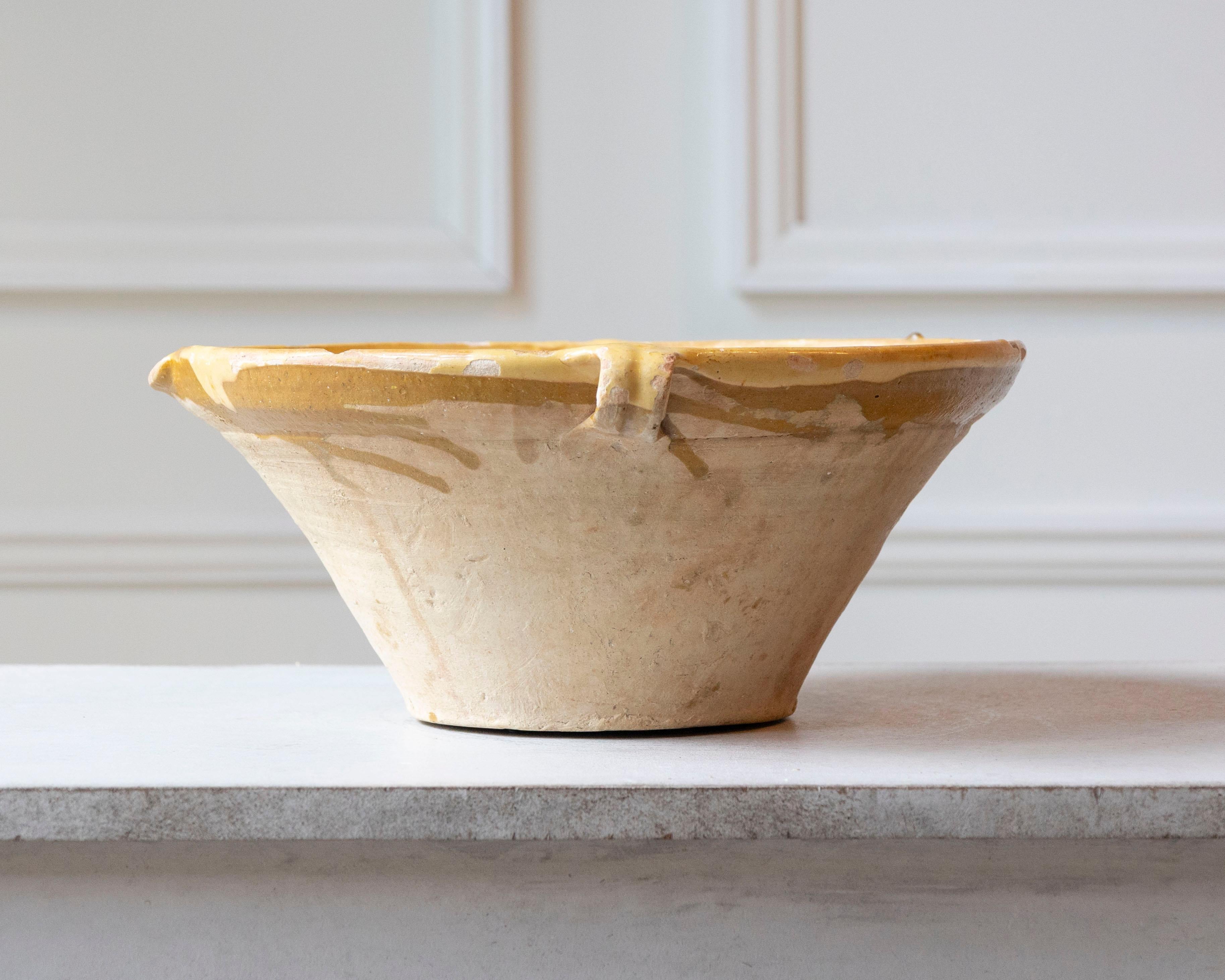 19th Century French Tian Bowl with Yellow Glaze In Good Condition For Sale In Atlanta, GA