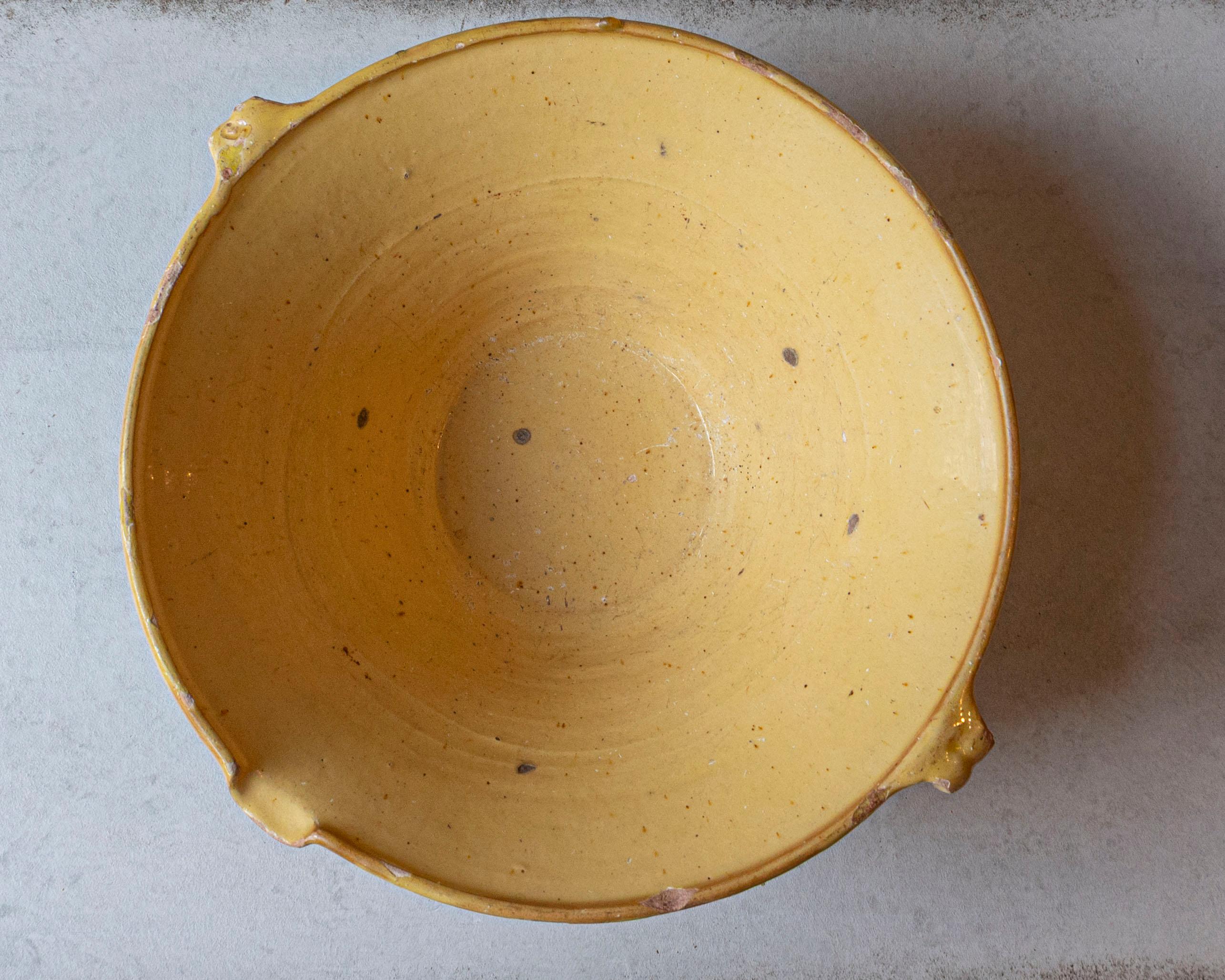 19th Century French Tian Bowl with Yellow Glaze For Sale 4