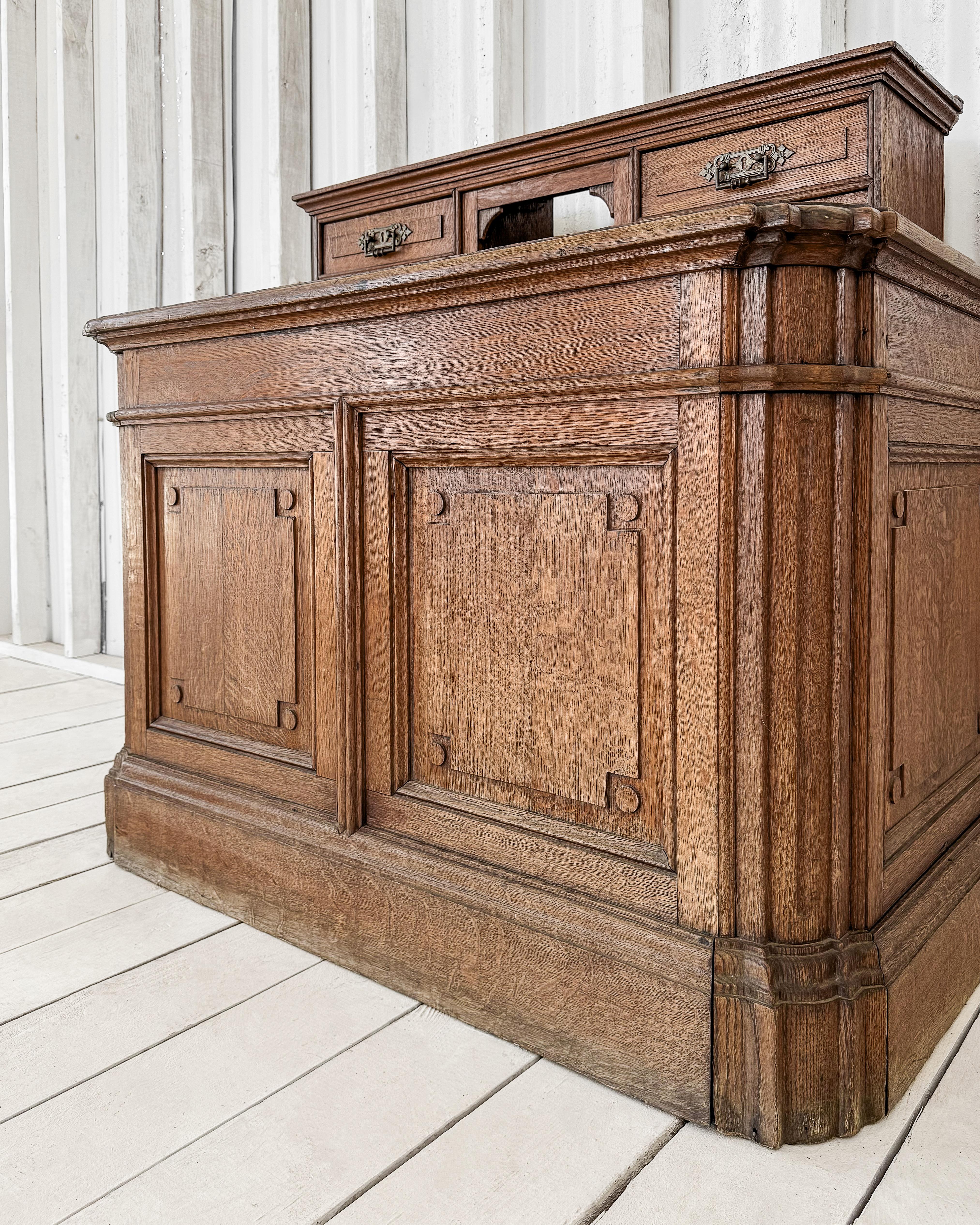 Credenza francese in Oak del XIX secolo in vendita 7