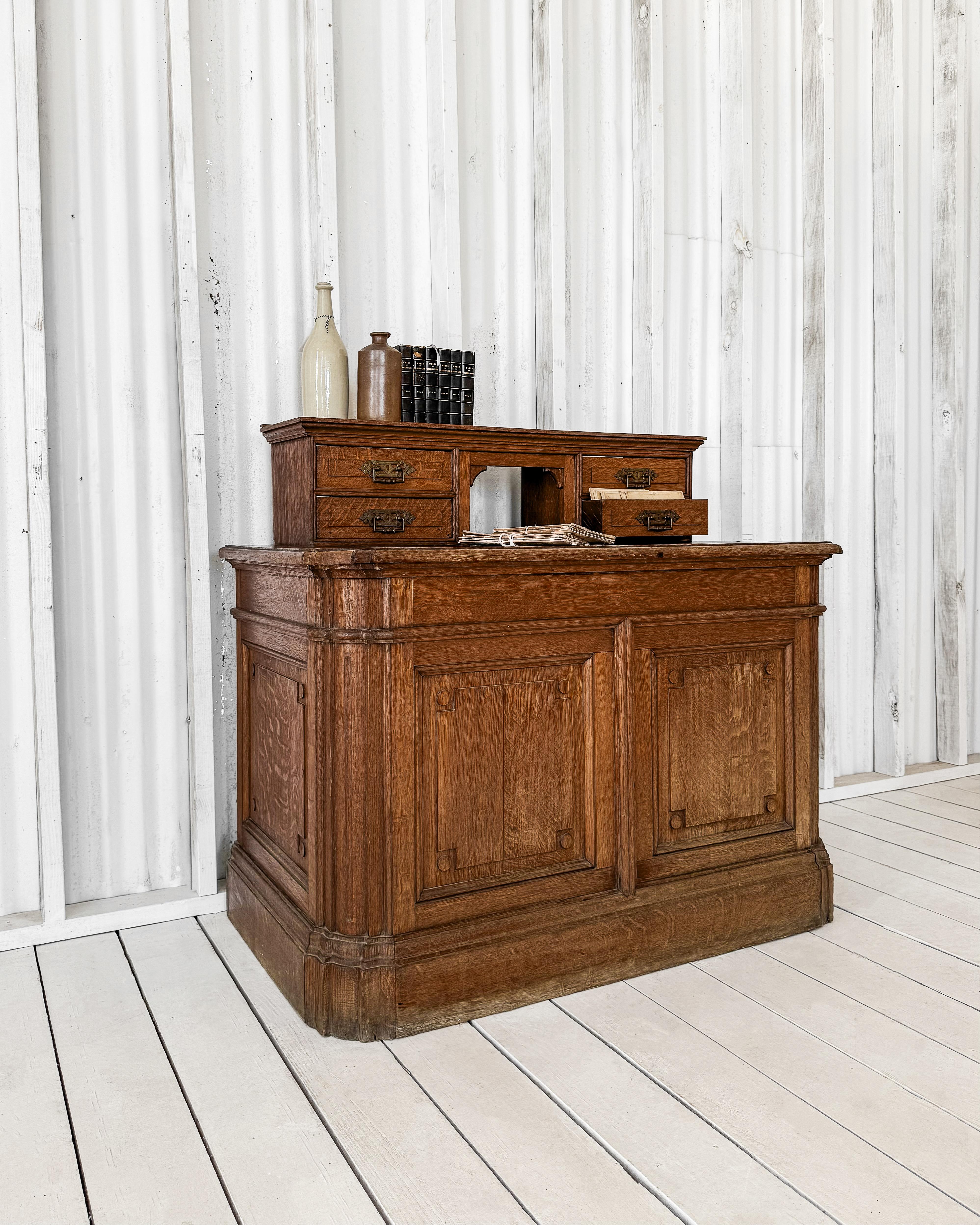 Francese Credenza francese in Oak del XIX secolo in vendita