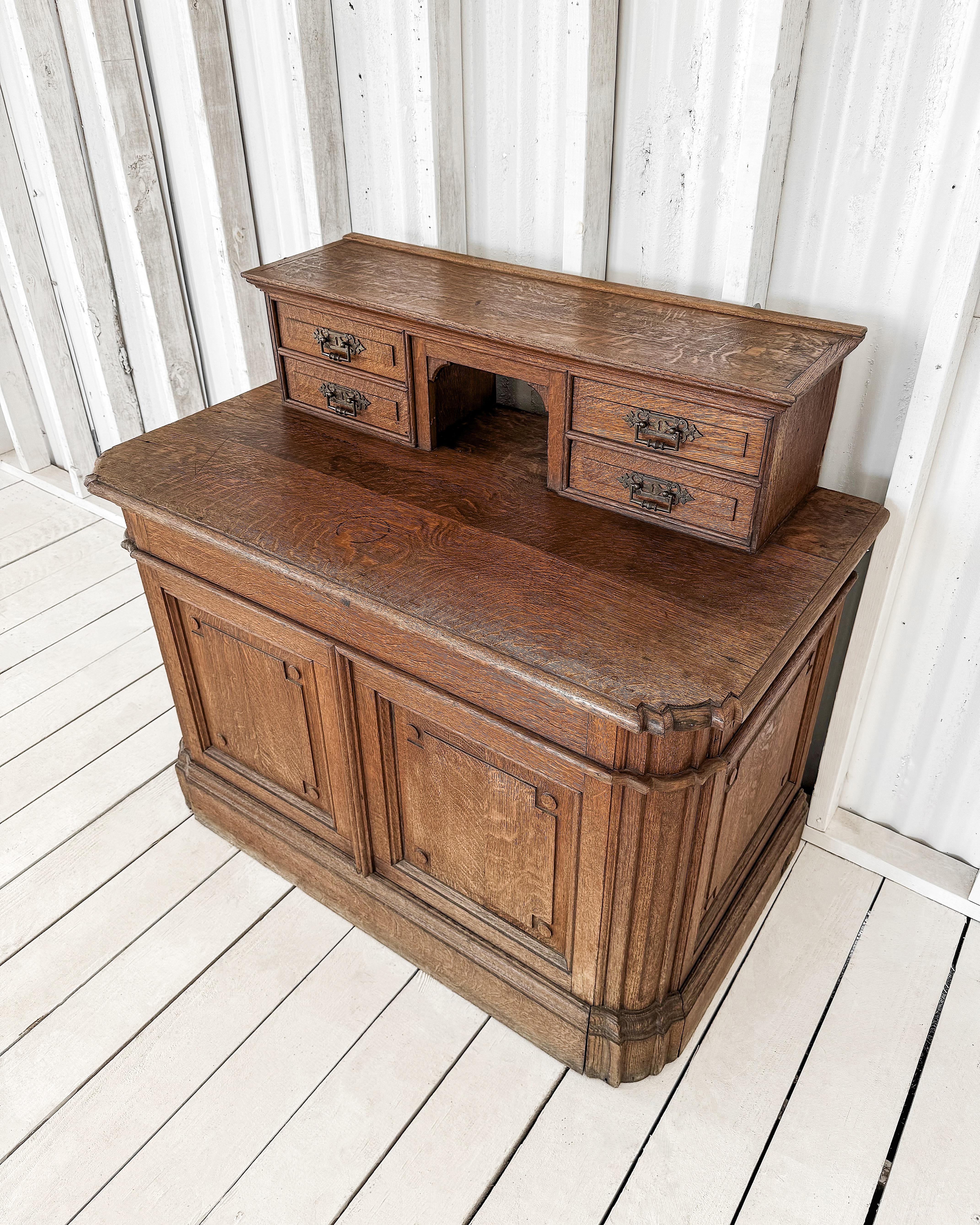 Credenza francese in Oak del XIX secolo in vendita 1