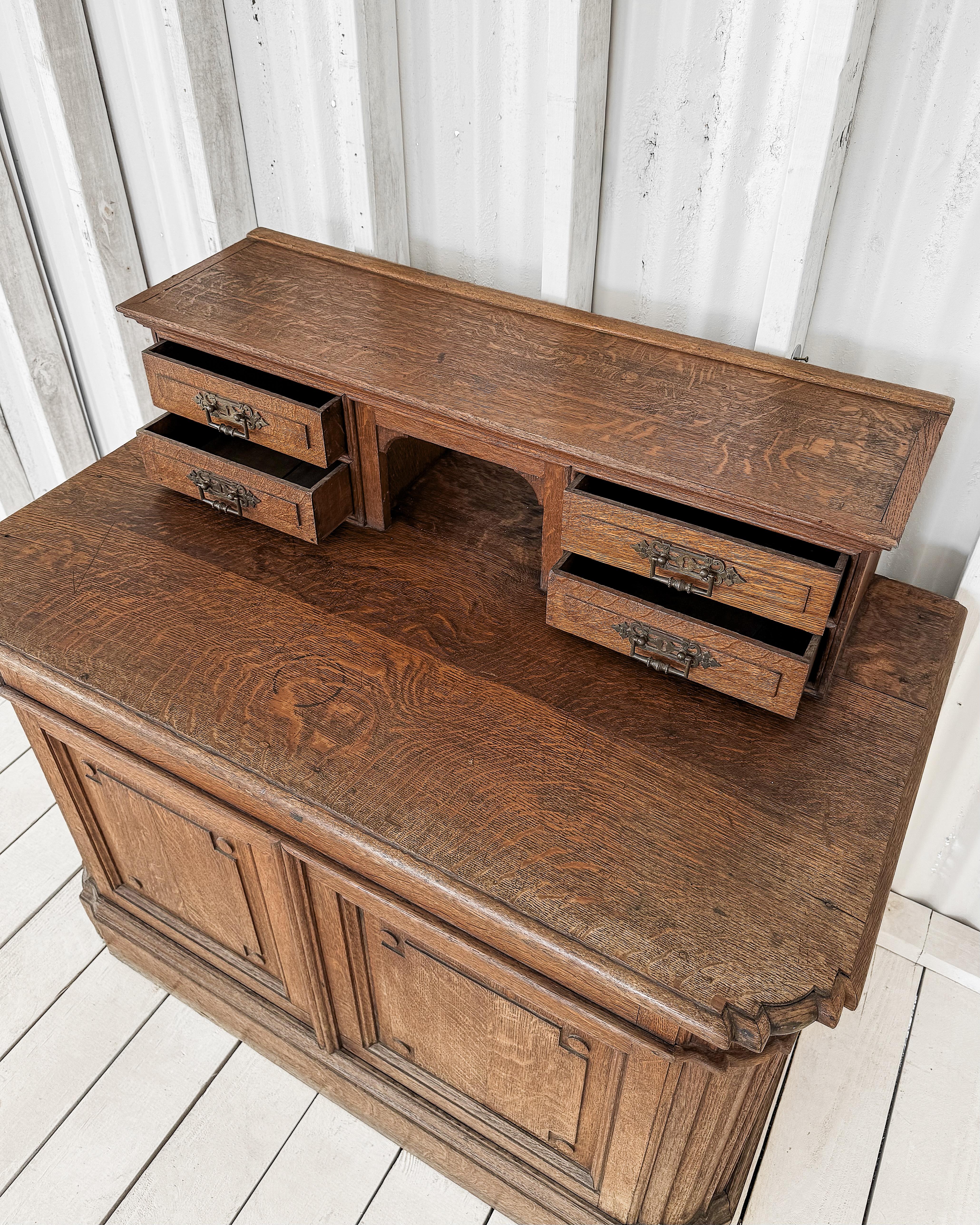 Credenza francese in Oak del XIX secolo in vendita 2