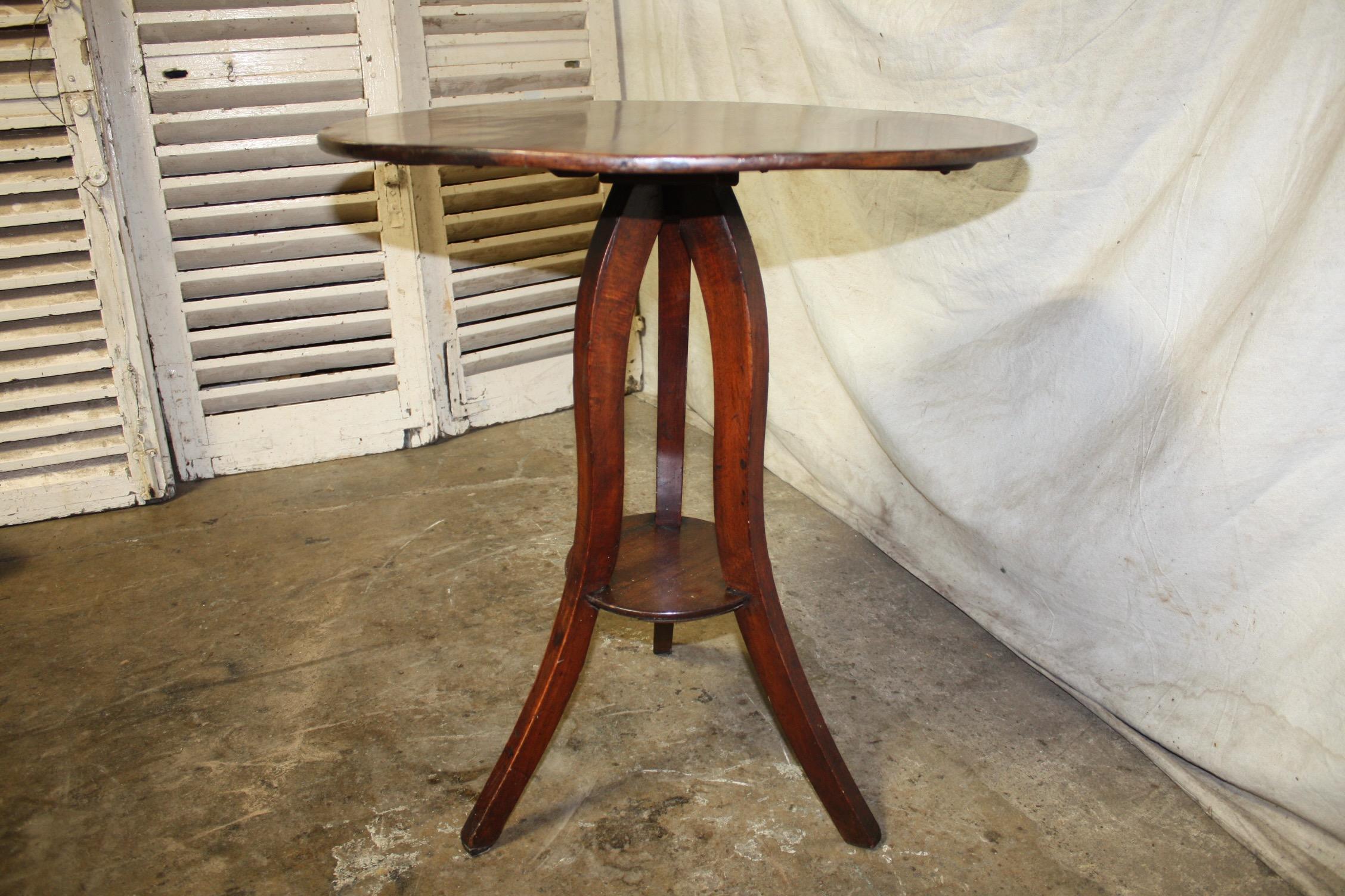 19th Century French Tilt-Top Table In Good Condition In Stockbridge, GA