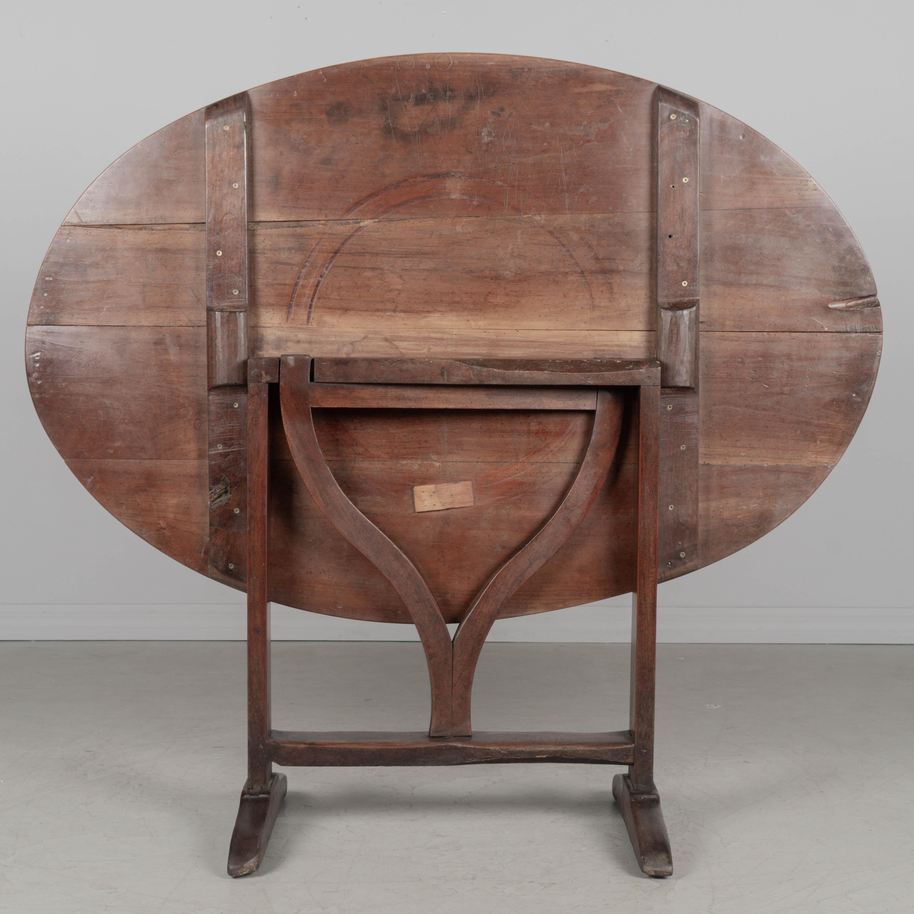 19th Century French Tilt-Top Wine Tasting Table In Good Condition In Winter Park, FL