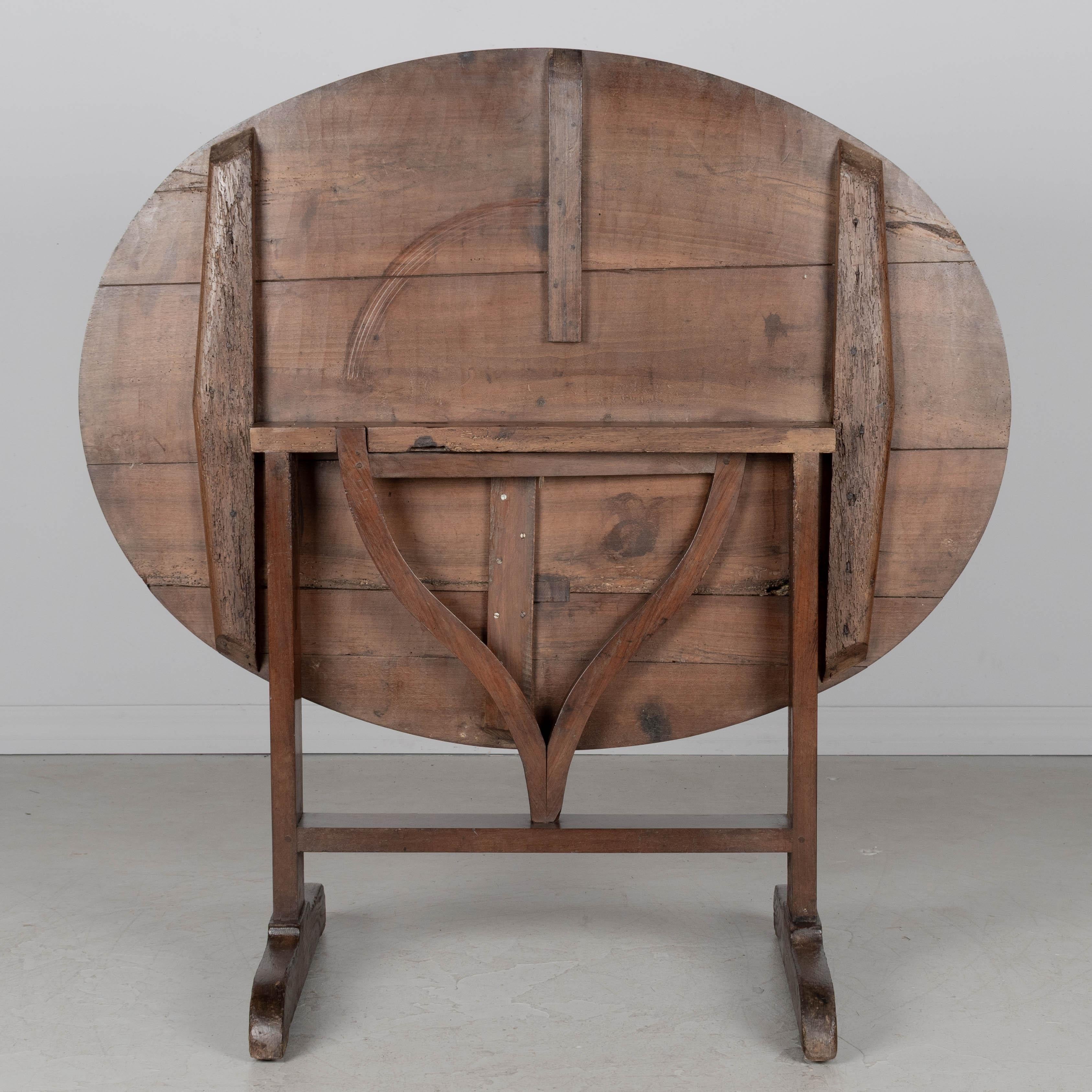 19th Century French Tilt-Top Wine Tasting Table In Good Condition For Sale In Winter Park, FL