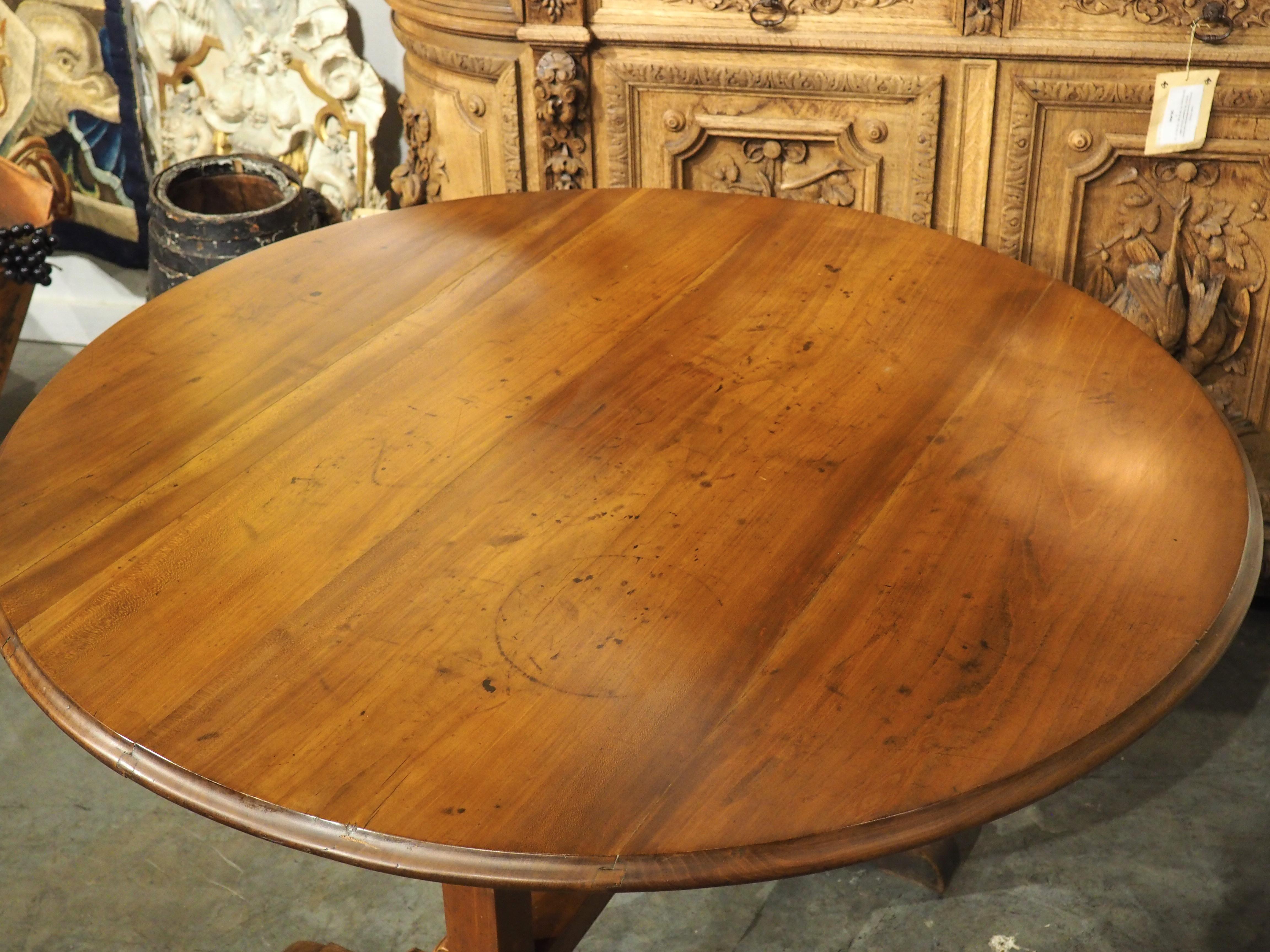 19th Century French Tilt-Top Wine Tasting Table in Carved Fruitwood For Sale 3