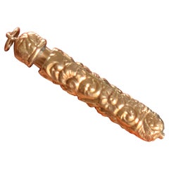 19th Century French Tiny Pencil Case in Gold Chiseled with Flowers