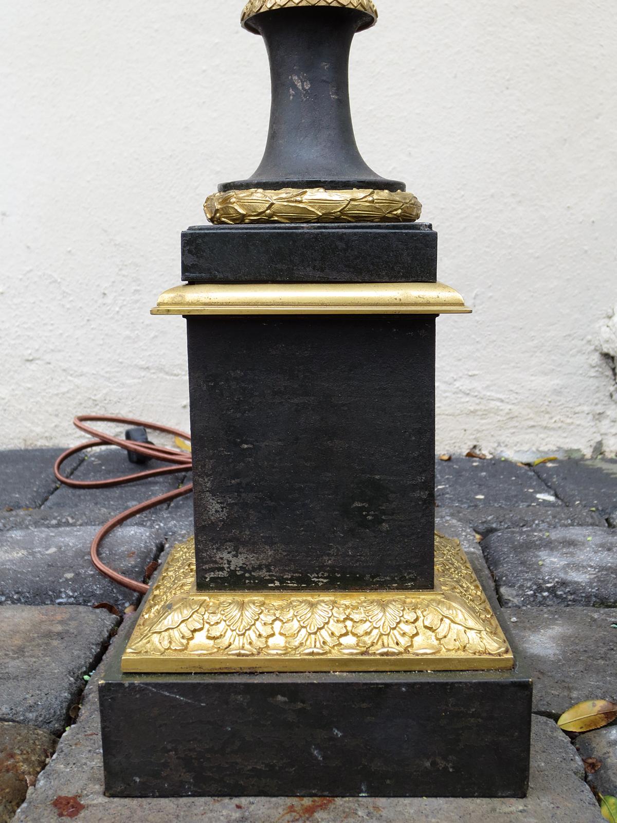 Pair of 19th Century French Tole & Gilt Bronze Urns as Lamps For Sale 3