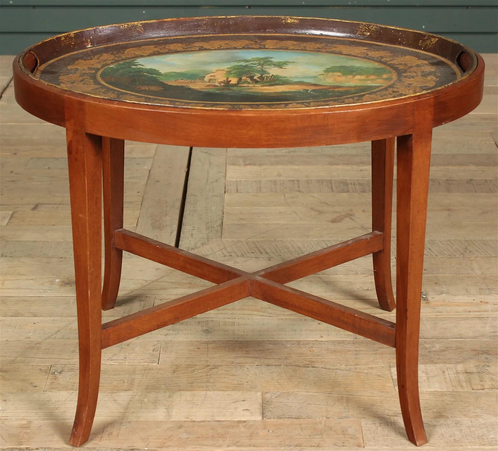 Hand-Painted 19th Century French Tole Tray Table For Sale