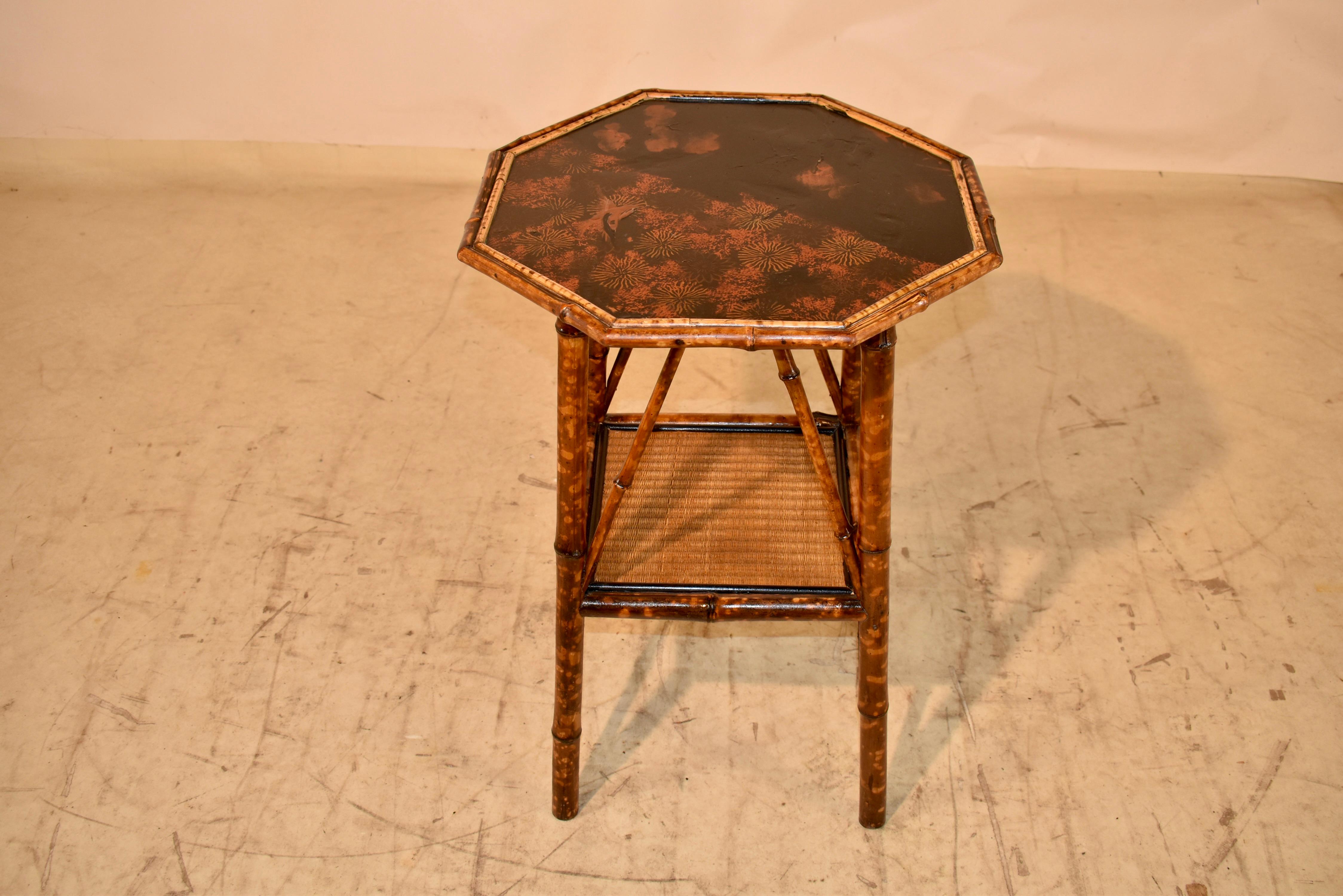 Bambou Table française du 19ème siècle en bambou torsadé avec plateau Chinoiserie en vente