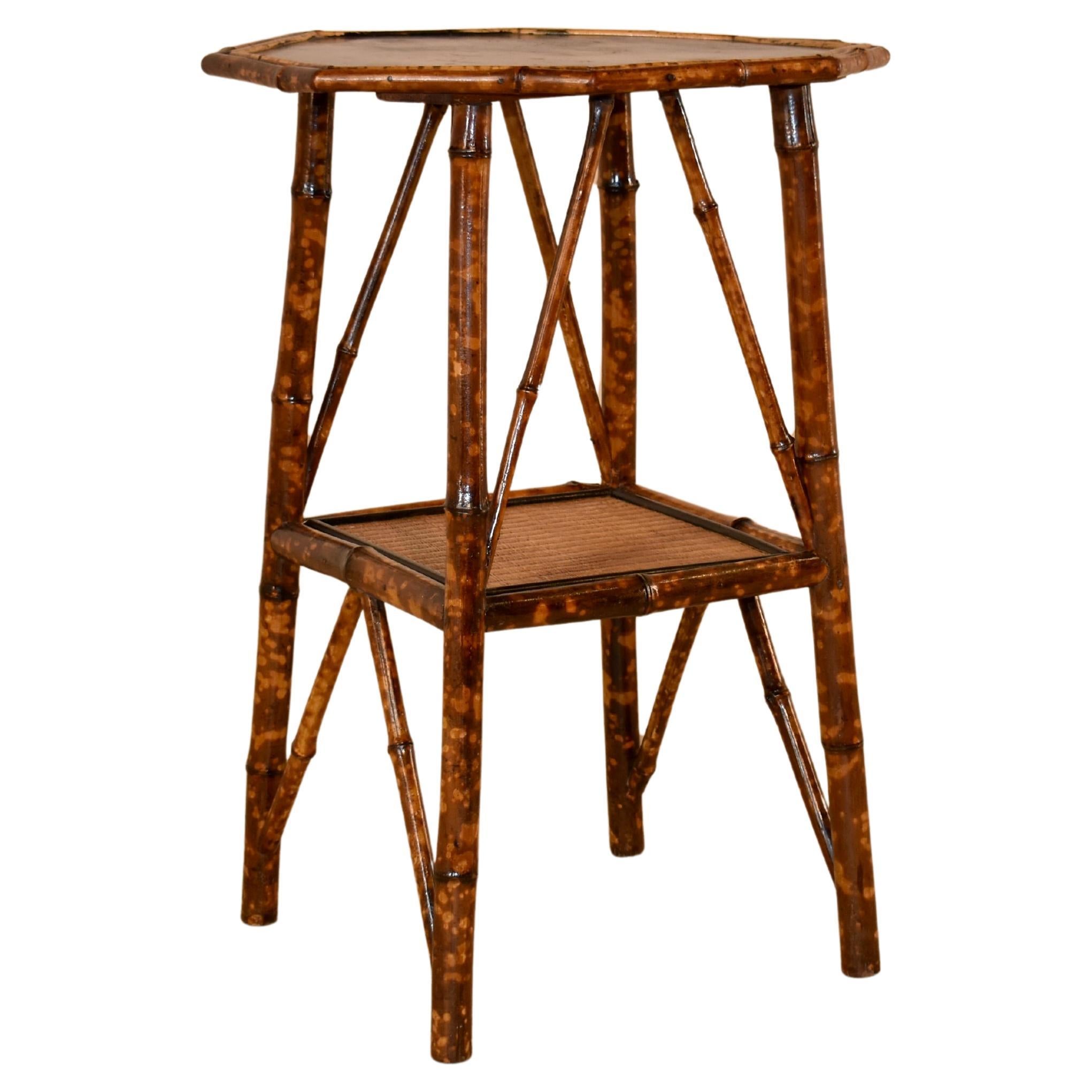 Table française du 19ème siècle en bambou torsadé avec plateau Chinoiserie