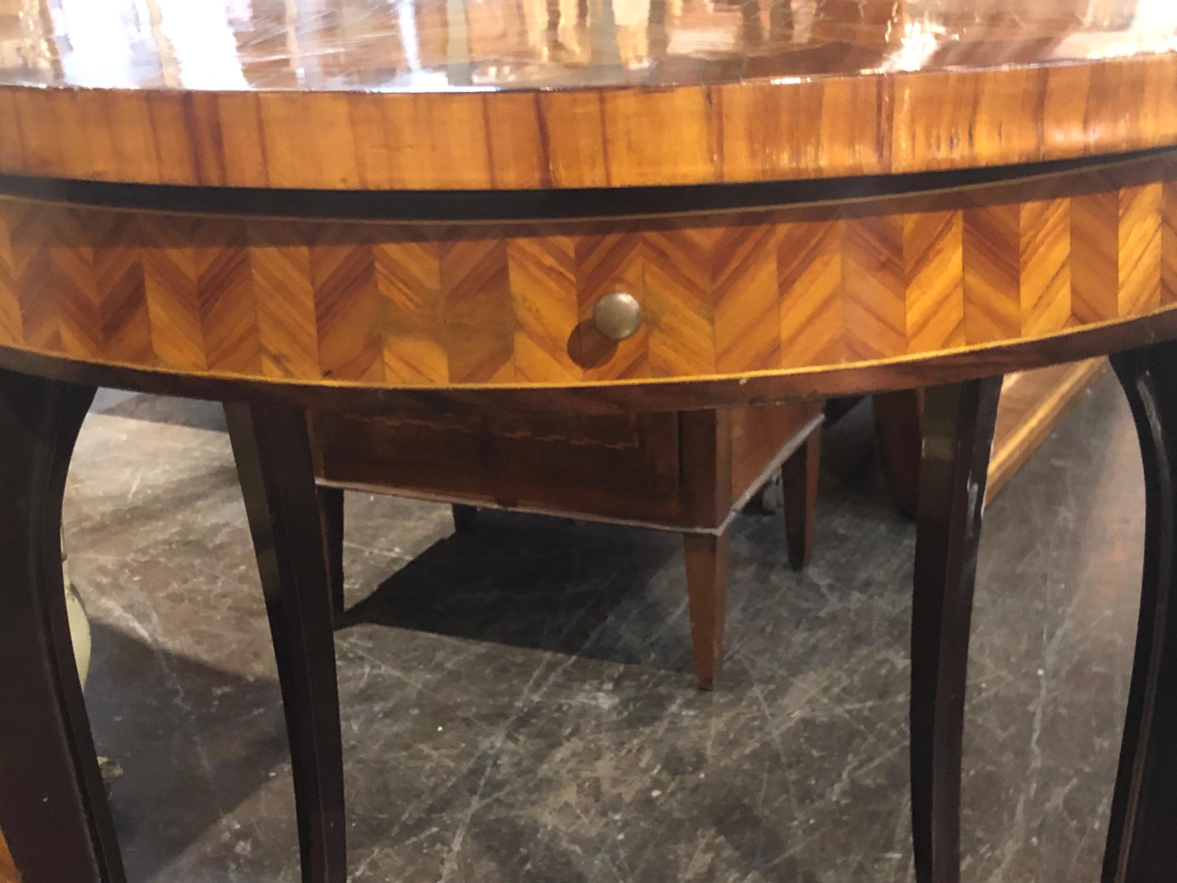 19th Century French Traditional Inlaid Mahogany Side Table In Good Condition In Dallas, TX