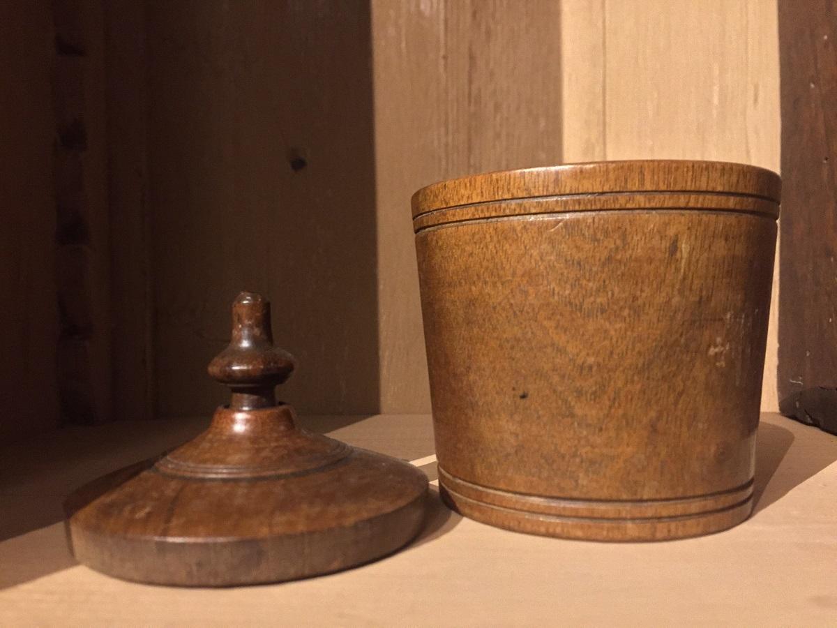 19th Century French Treen Pot with Lid For Sale 1