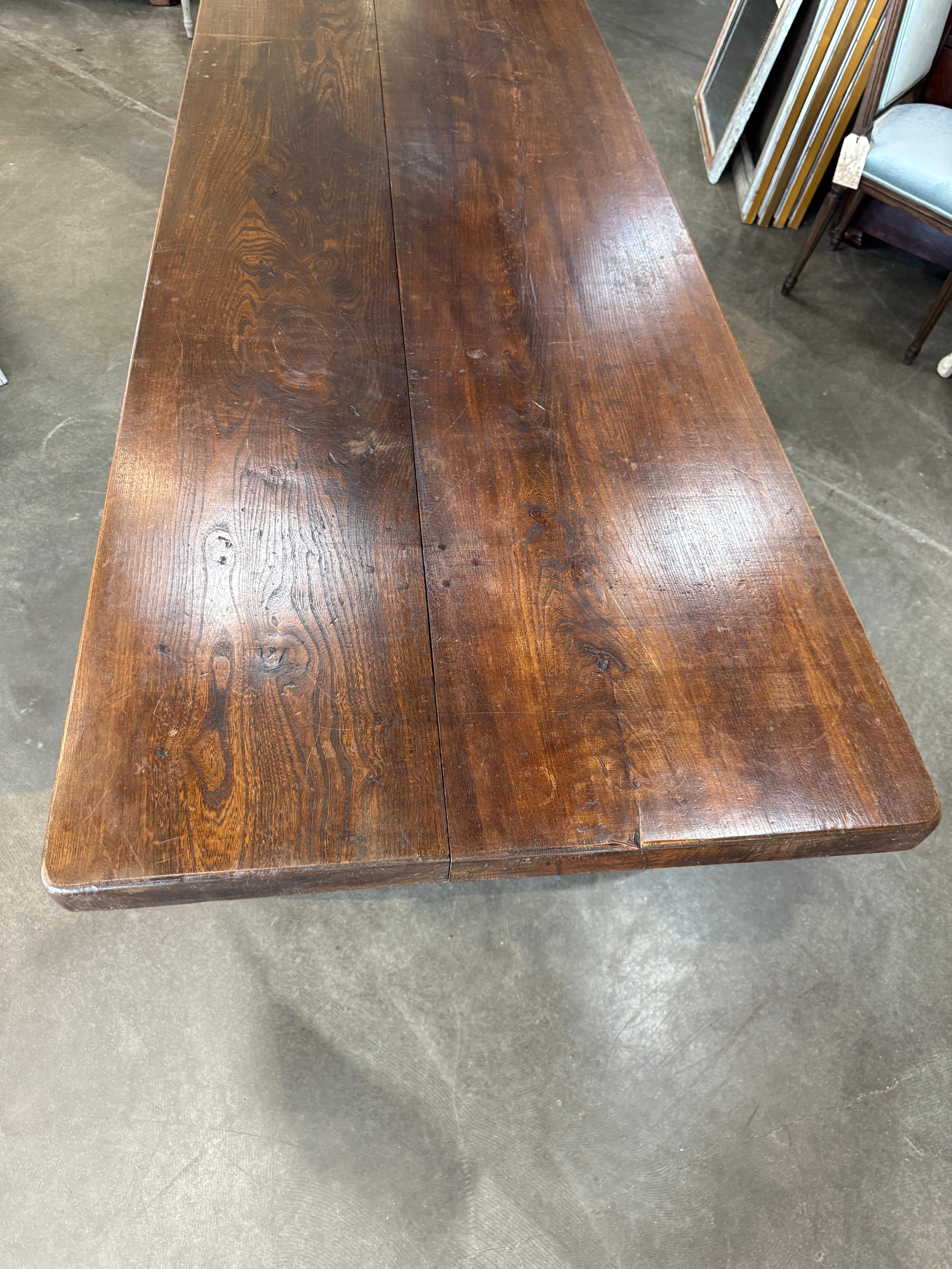 Mesa caballete francesa del siglo XIX en roble en Bueno estado para la venta en Houston, US
