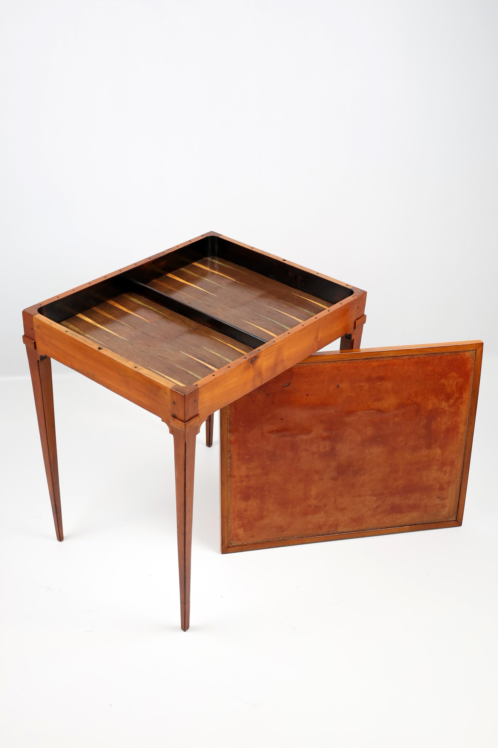 Französischer Tric Trac-Spieltisch des 19. Jahrhunderts, Kirschbaumholz im Angebot 8