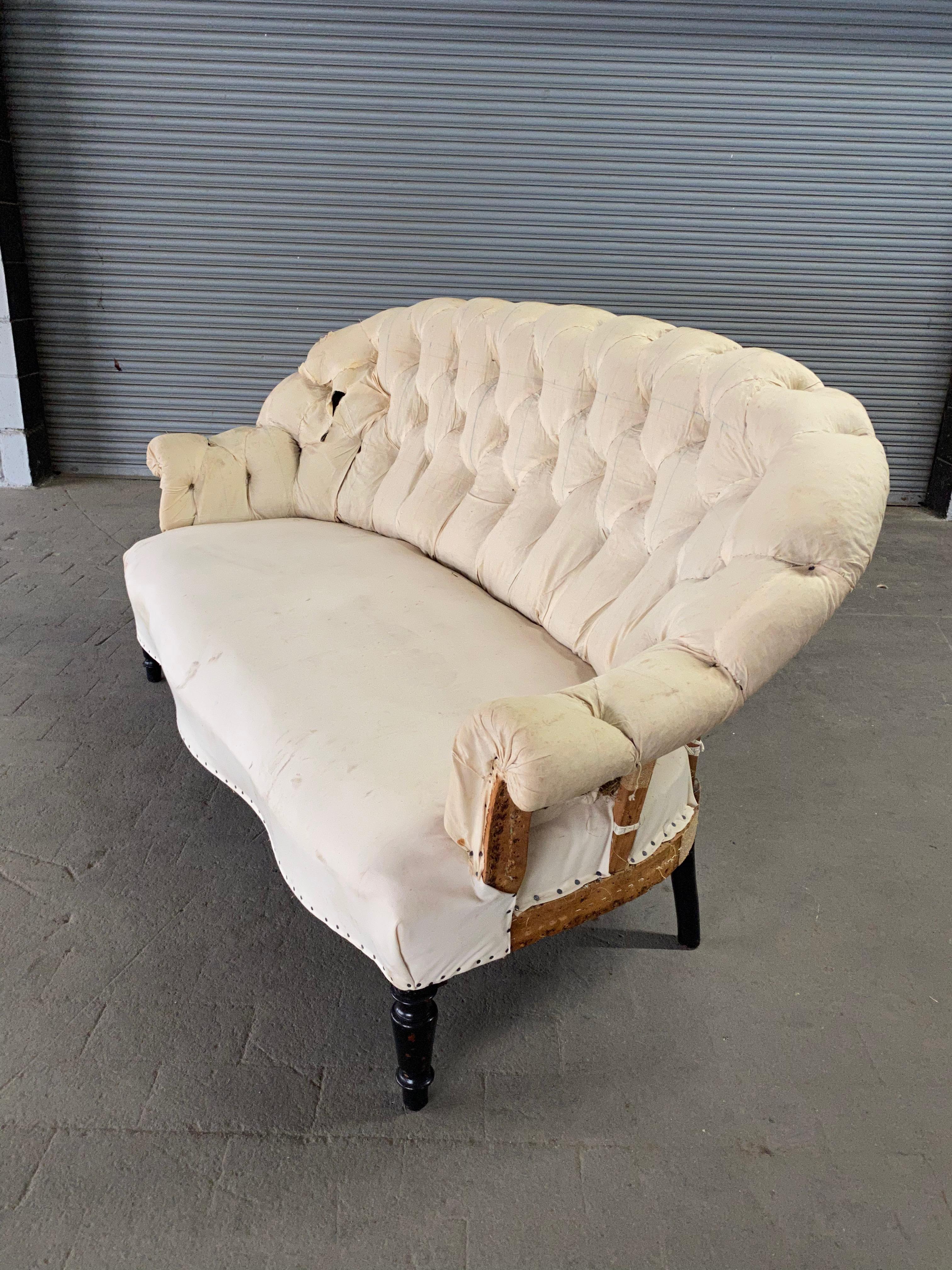 19th Century French Tufted Settee in Muslin 9