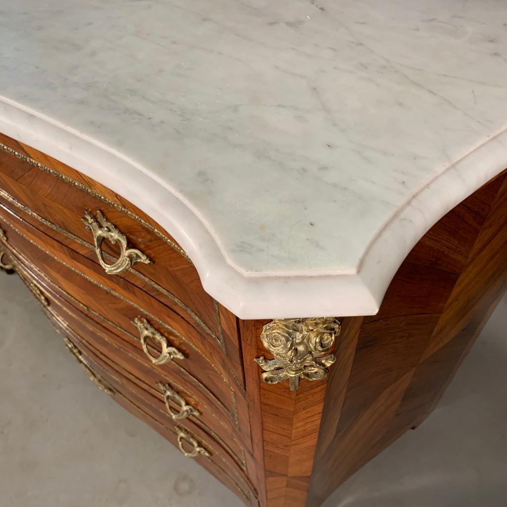 Veneer 19th Century French Tulipwood Serpentine Commode with Original Brass and Marble