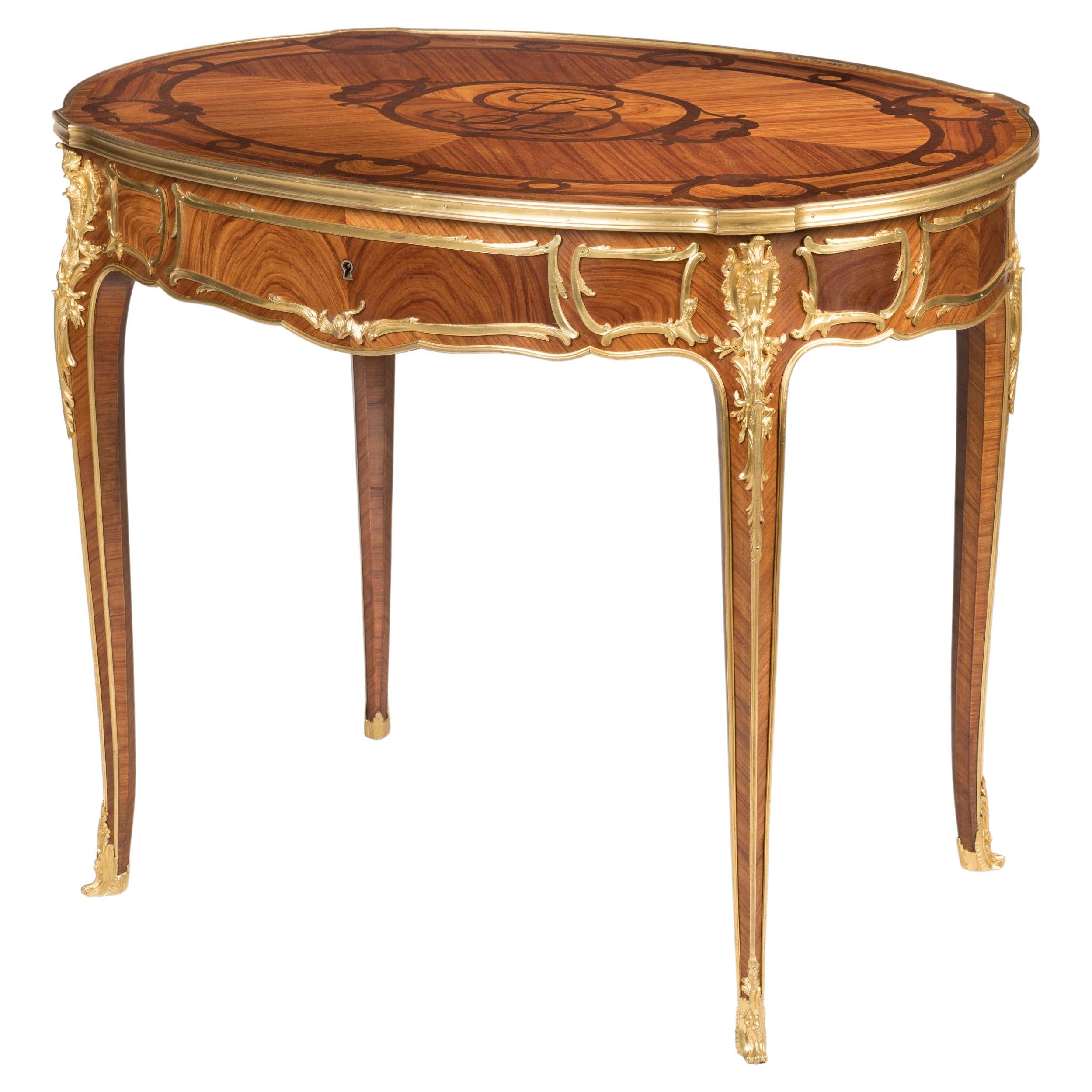 Französischer Tulpenholztisch aus dem 19. Jahrhundert im Louis-XVI-Stil im Angebot