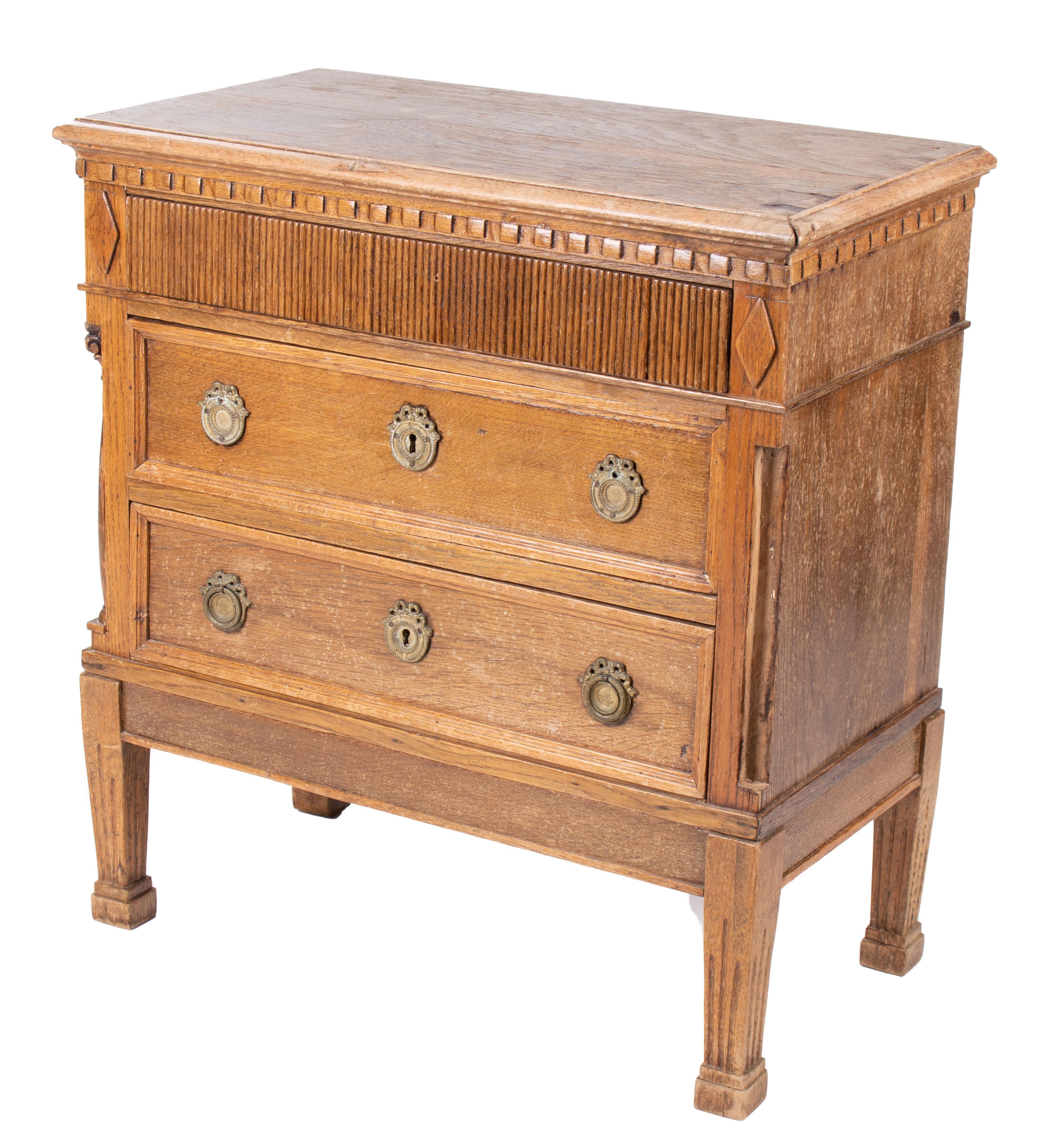 19th Century French Two-Drawer Chest In Good Condition In Marbella, ES