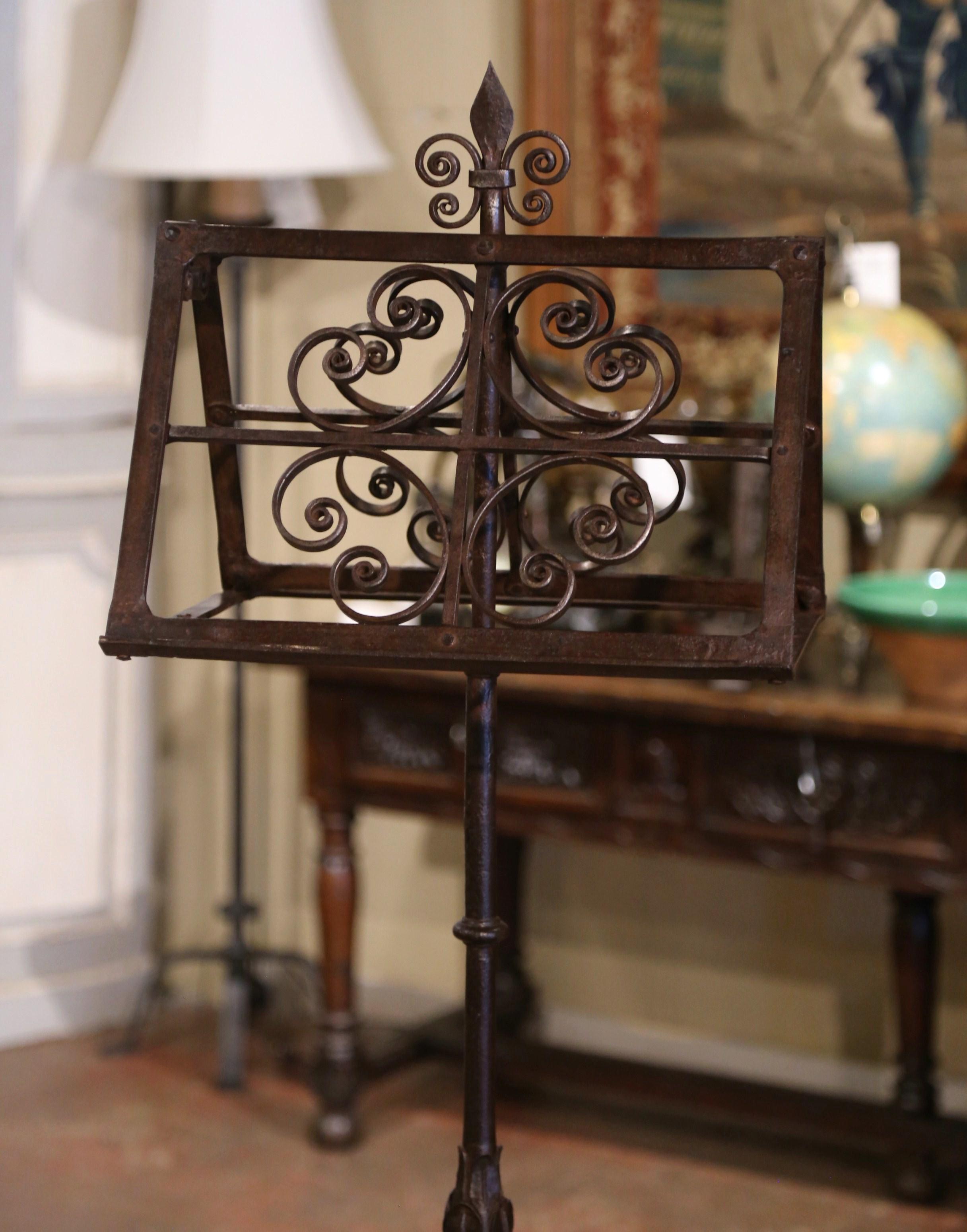 Gothic 19th Century French Two-Side Forged Iron Music Stand Lectern with Fleur-de-Lys
