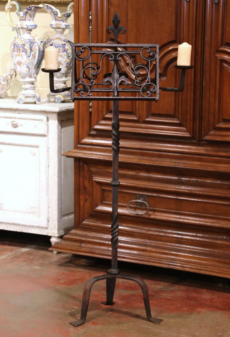 19th Century French Two-Side Forged Iron Music Stand Lectern with Fleur-de-Lys In Excellent Condition For Sale In Dallas, TX