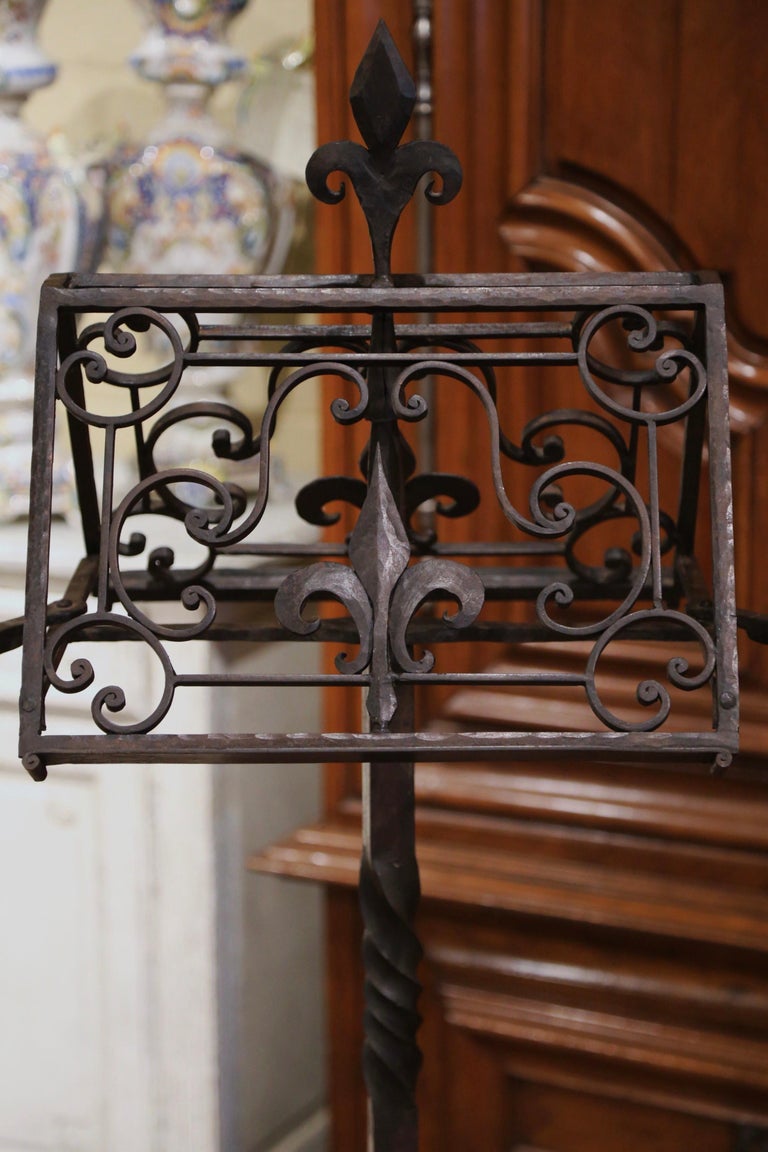 19th Century French Two-Side Forged Iron Music Stand Lectern with Fleur-de-Lys For Sale 1