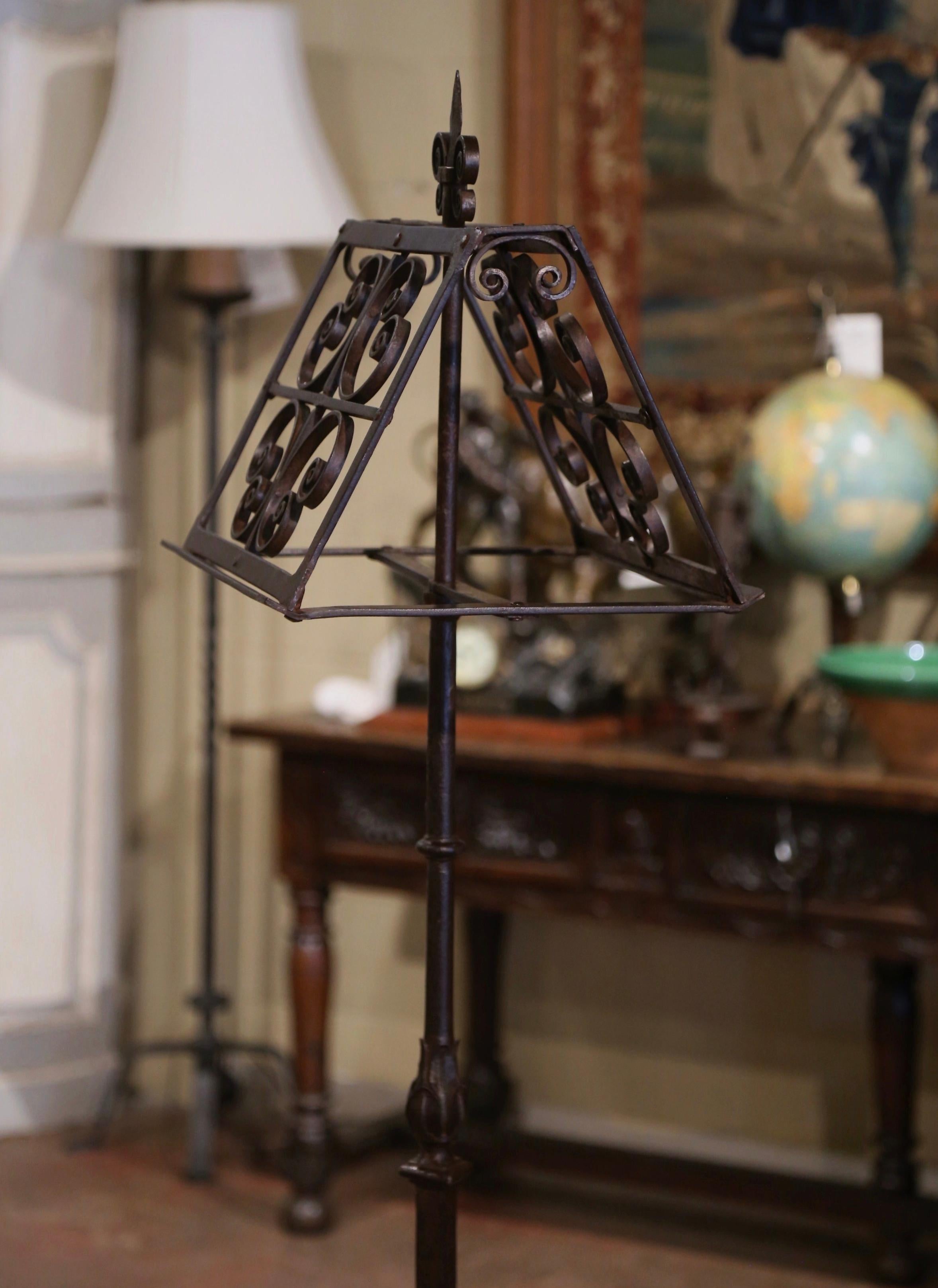 19th Century French Two-Side Forged Iron Music Stand Lectern with Fleur-de-Lys 2