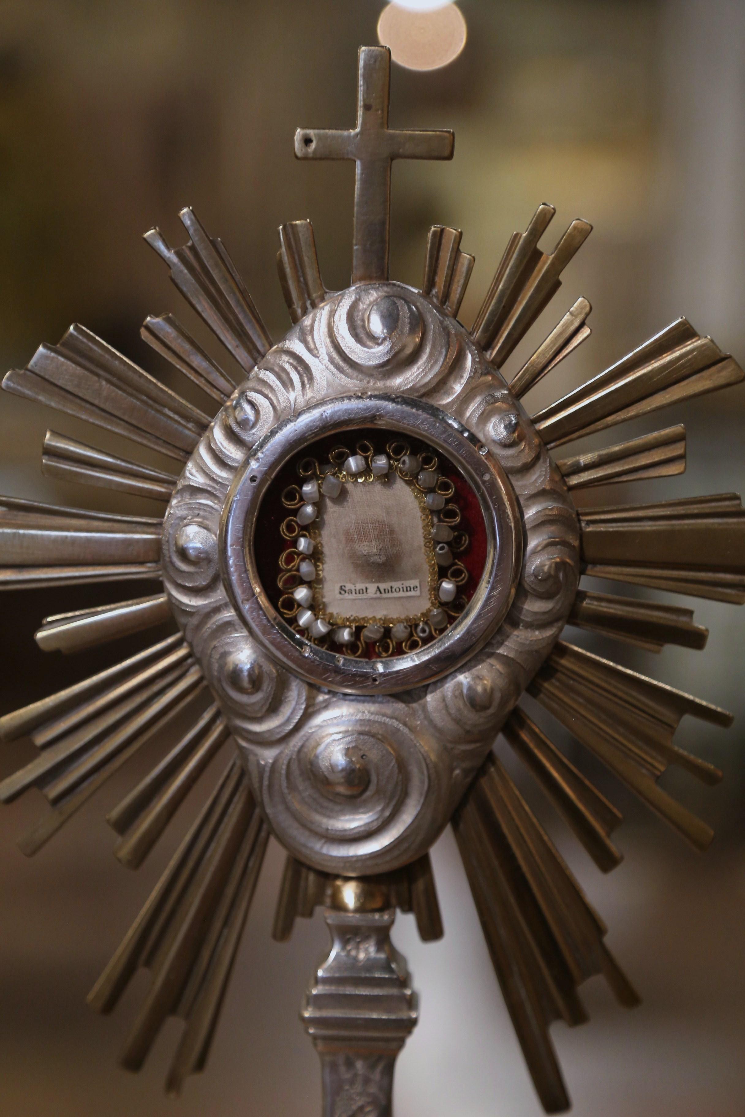 Louis XIV 19th Century French Two-Tone Silvered and Bronze Catholic Monstrance 