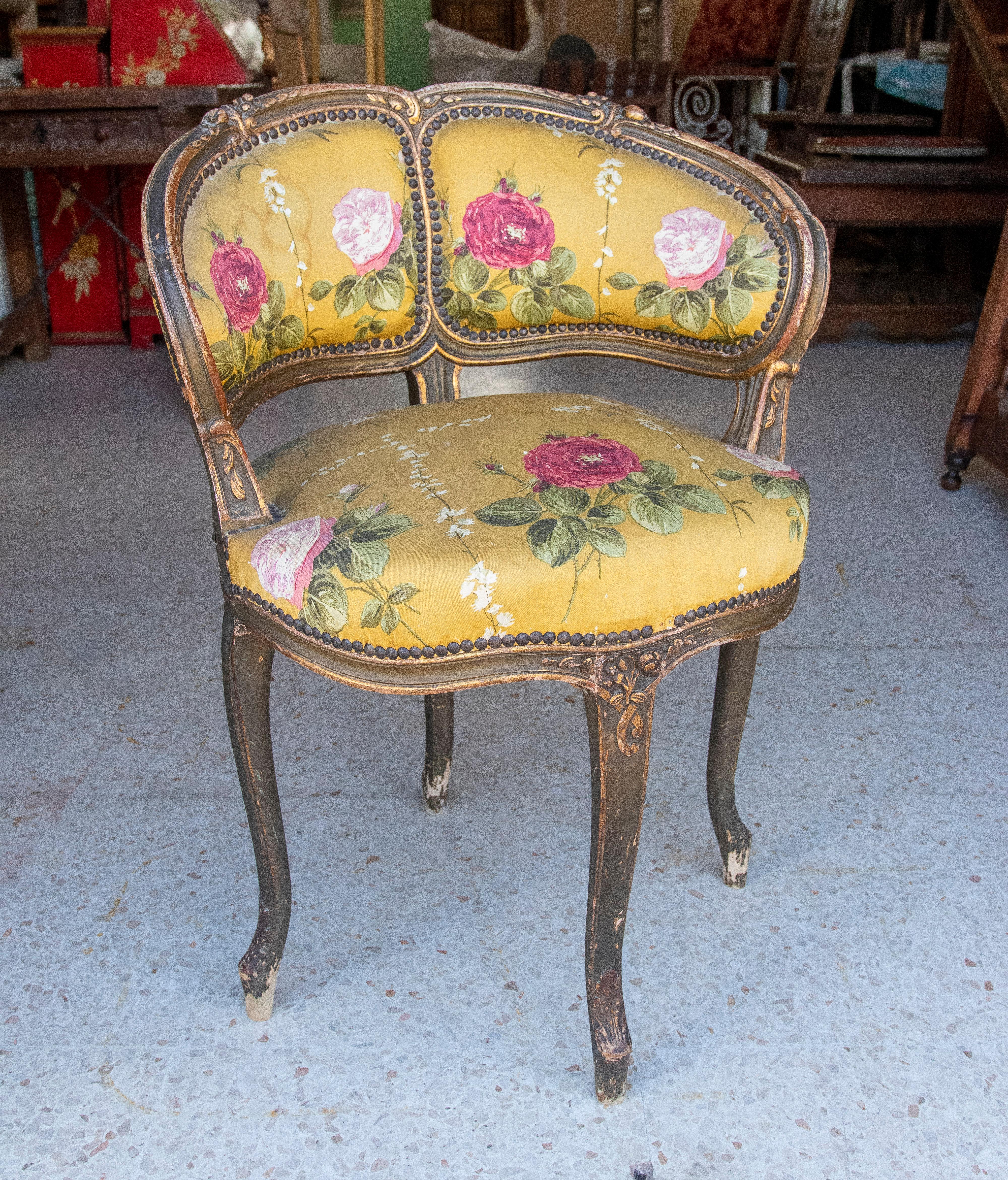 19th Century French Upholstered Wooden Corner Chair In Good Condition In Marbella, ES