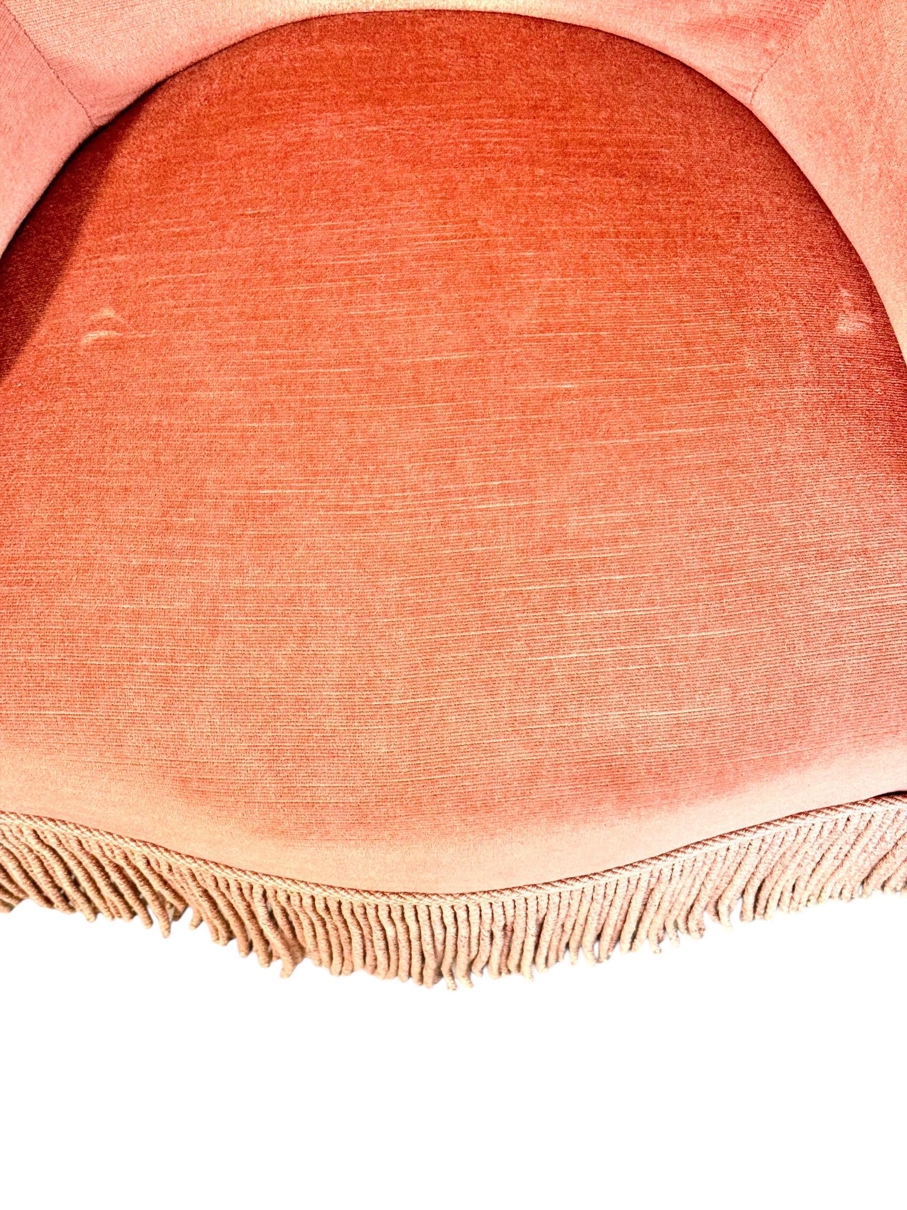 Sillón francés del siglo XIX de terciopelo con flecos de borlas Francés en venta