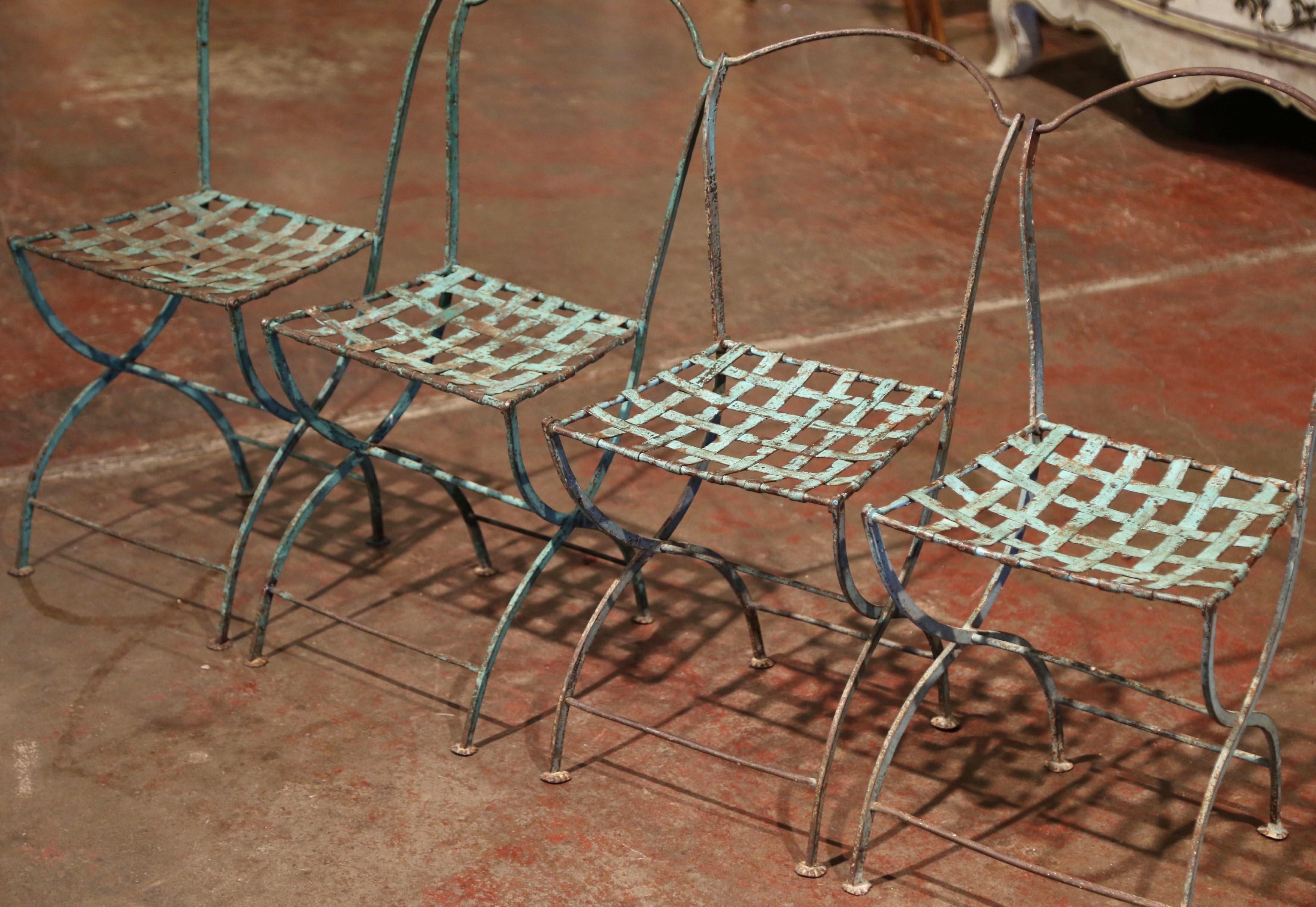 Metal 19th Century French Verdigris Iron Pedestal Table and Four Matching Chairs