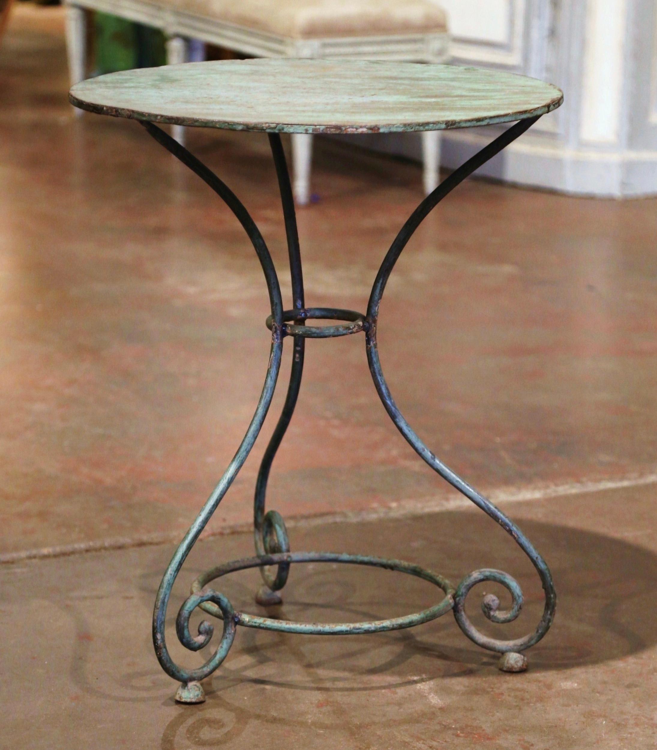 19th Century French Verdigris Iron Pedestal Table and Four Matching Chairs 1