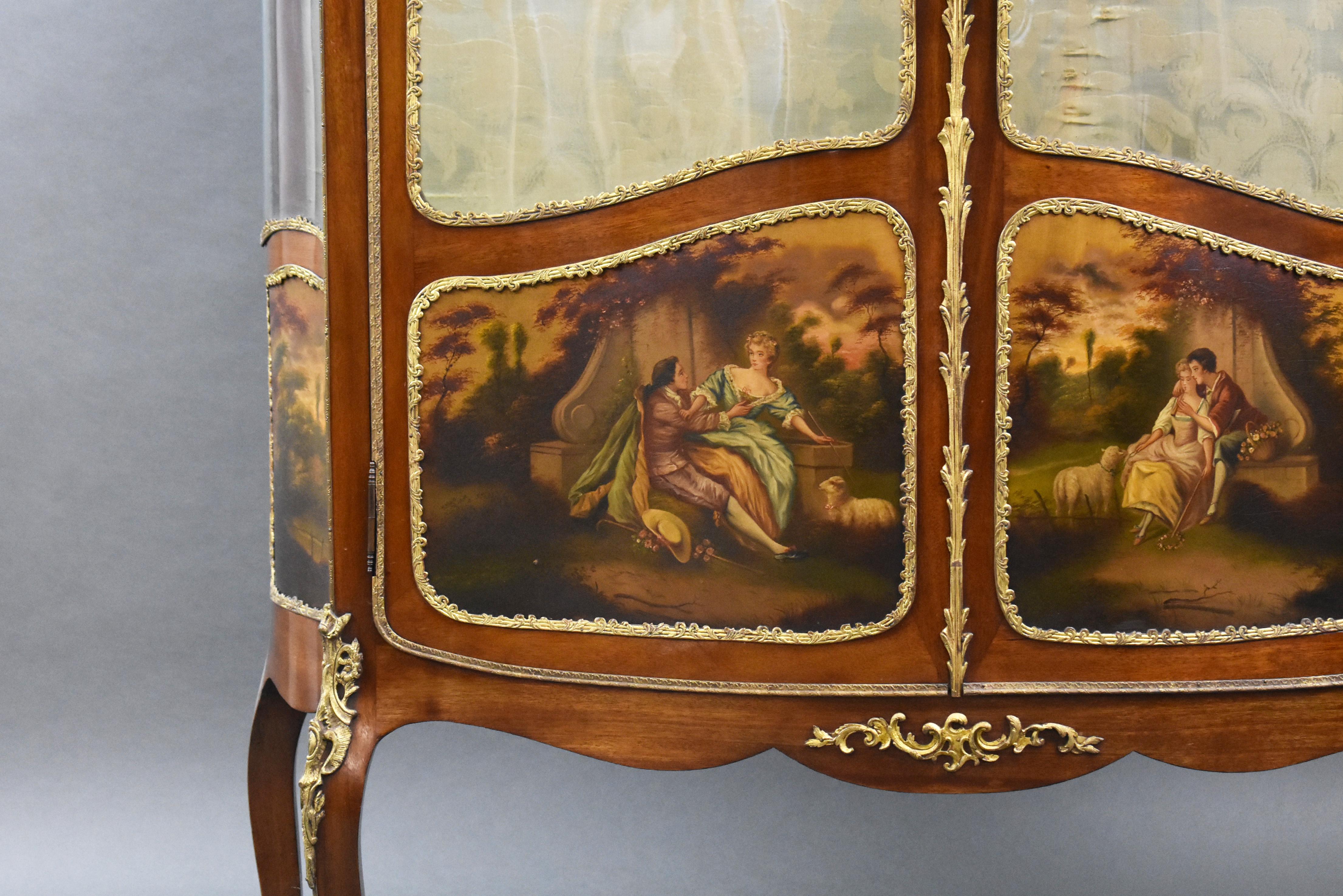 19th Century French Vernis Martin Vitrine 2