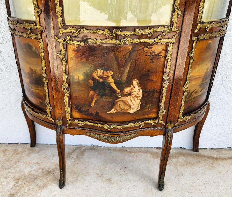 For FULL item description click on CONTINUE READING at the bottom of this page.

Offering One Of Our Recent Palm Beach Estate Fine Furniture Acquisitions Of 
A good quality late 1800s French Louis XVI Vernis Martin vitrine display cabinet, with