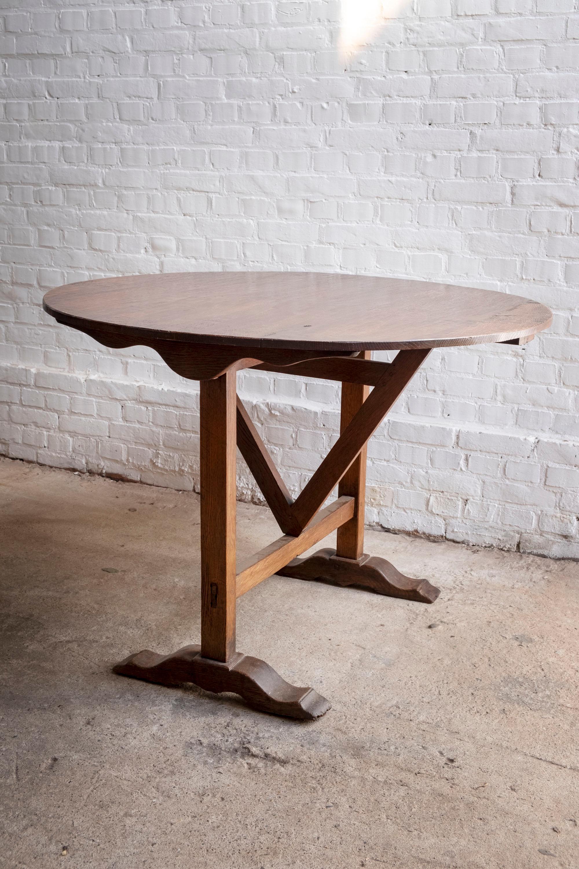 19th Century French Vigneron or Wine Tasting Table in Oak For Sale 6