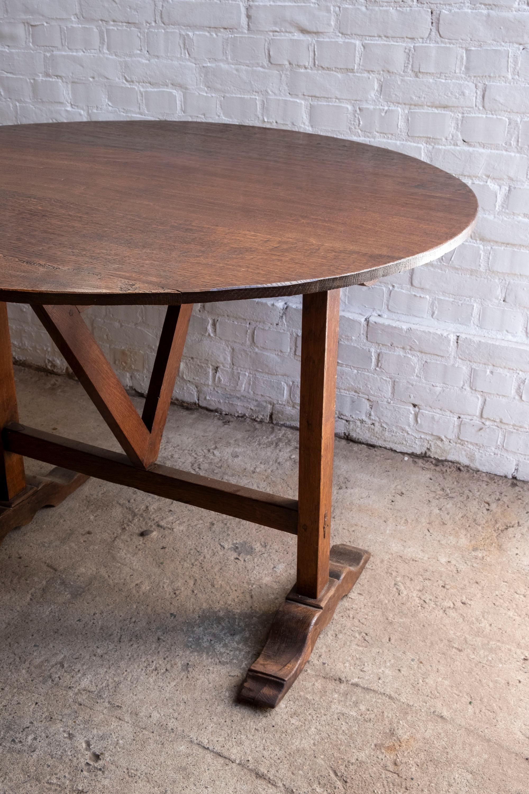 19th Century French Vigneron or Wine Tasting Table in Oak For Sale 2