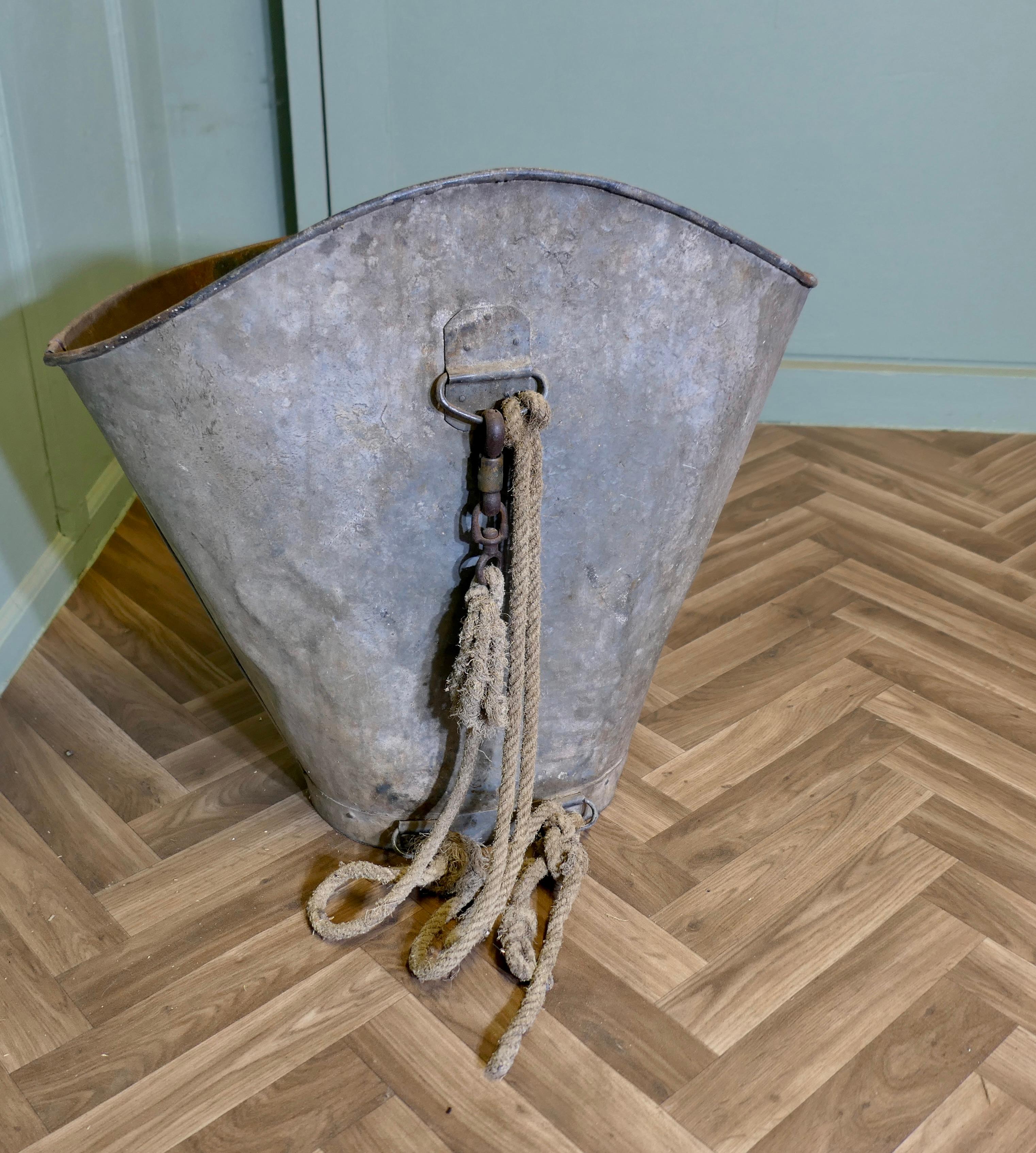 19th Century French Vineyard Grape Hod From Chateau Suau, Barsac In Good Condition For Sale In Godshill, Isle of Wight
