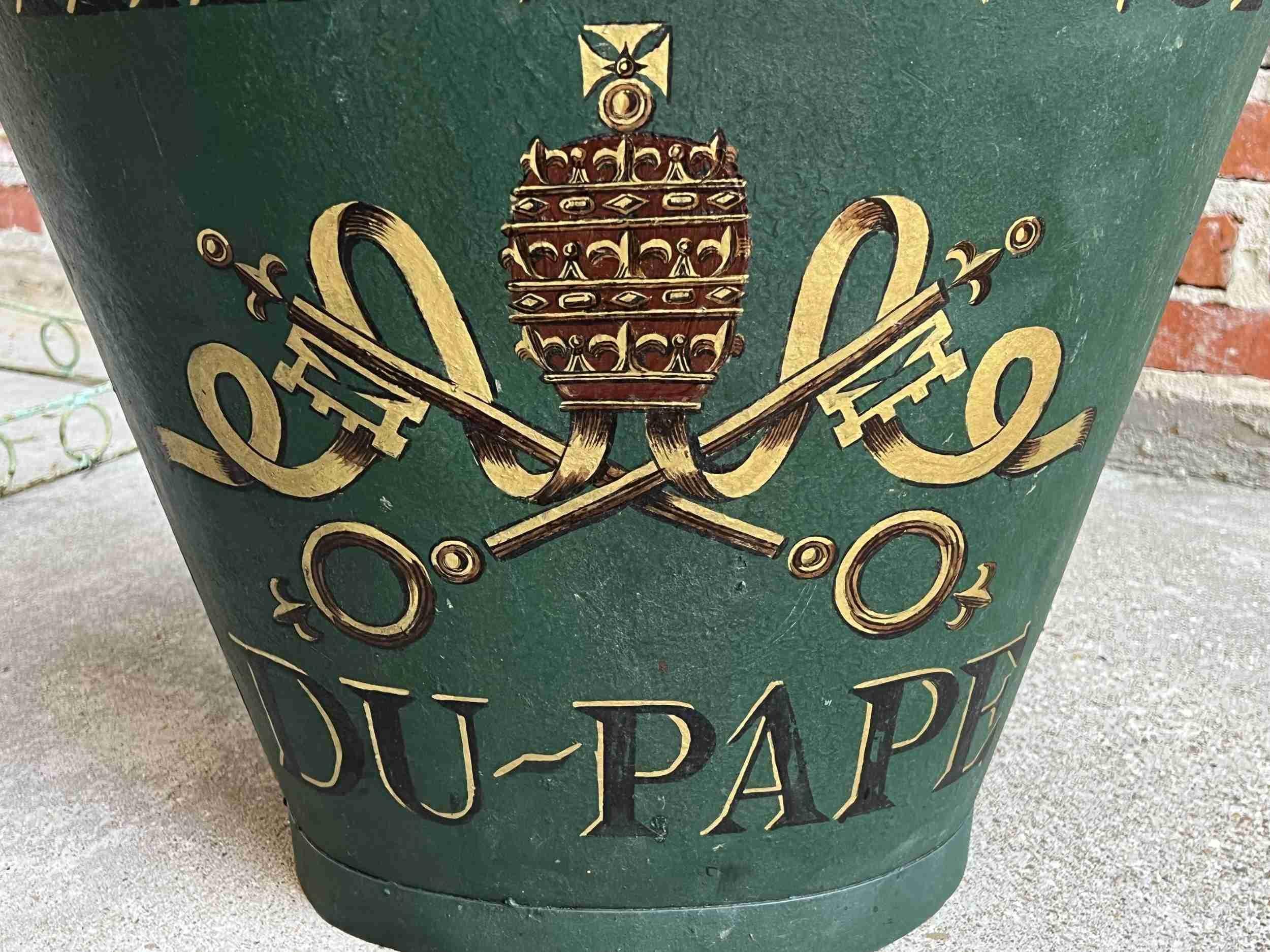 19th Century French Vineyard Grape Hod Hotte Bucket Wine Vineyard Tole Painted In Good Condition In Shreveport, LA