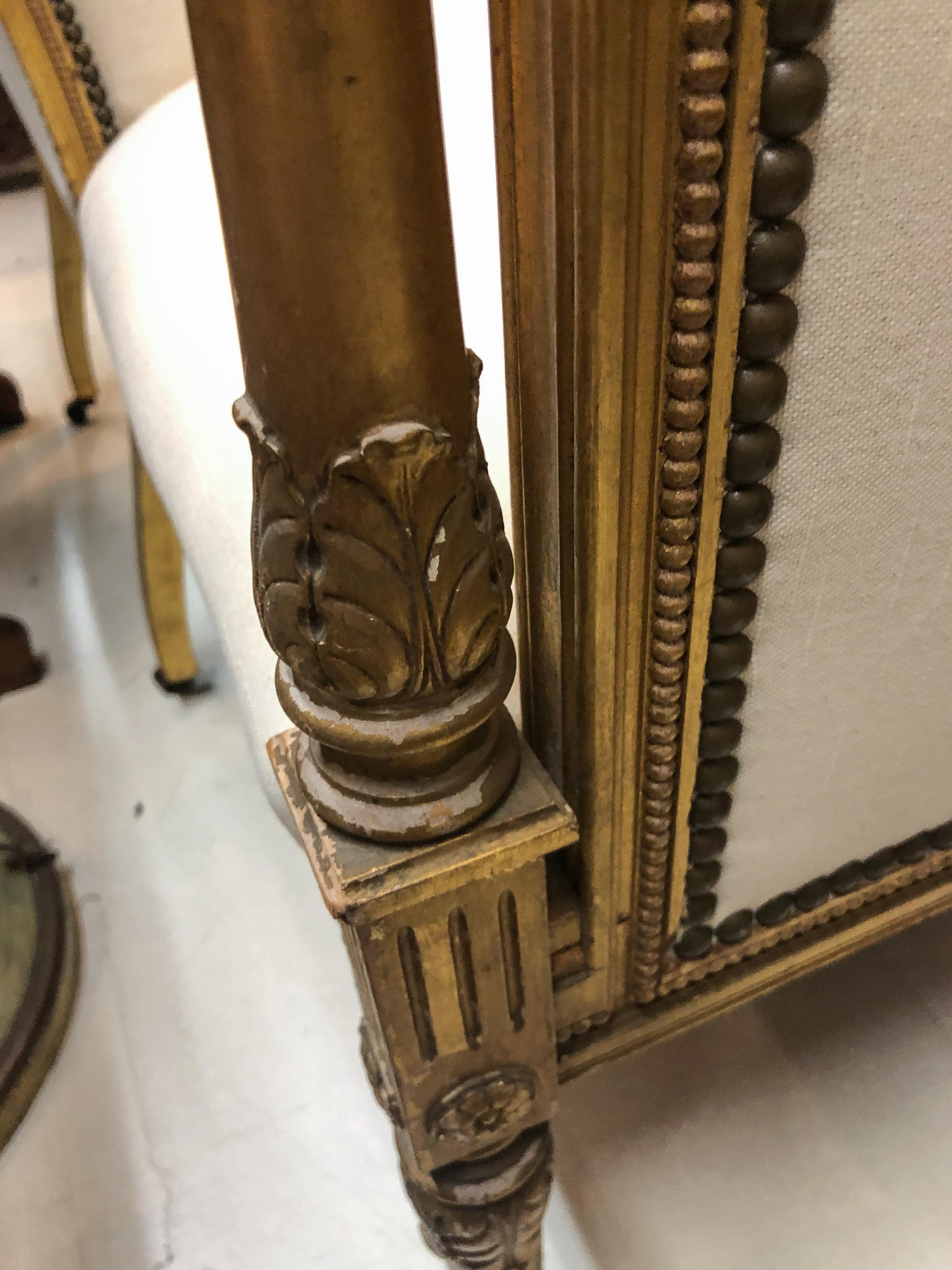 19th Century French Vis-a-vis Giltwood Chair in Ivory Linen In Good Condition In Los Angeles, CA