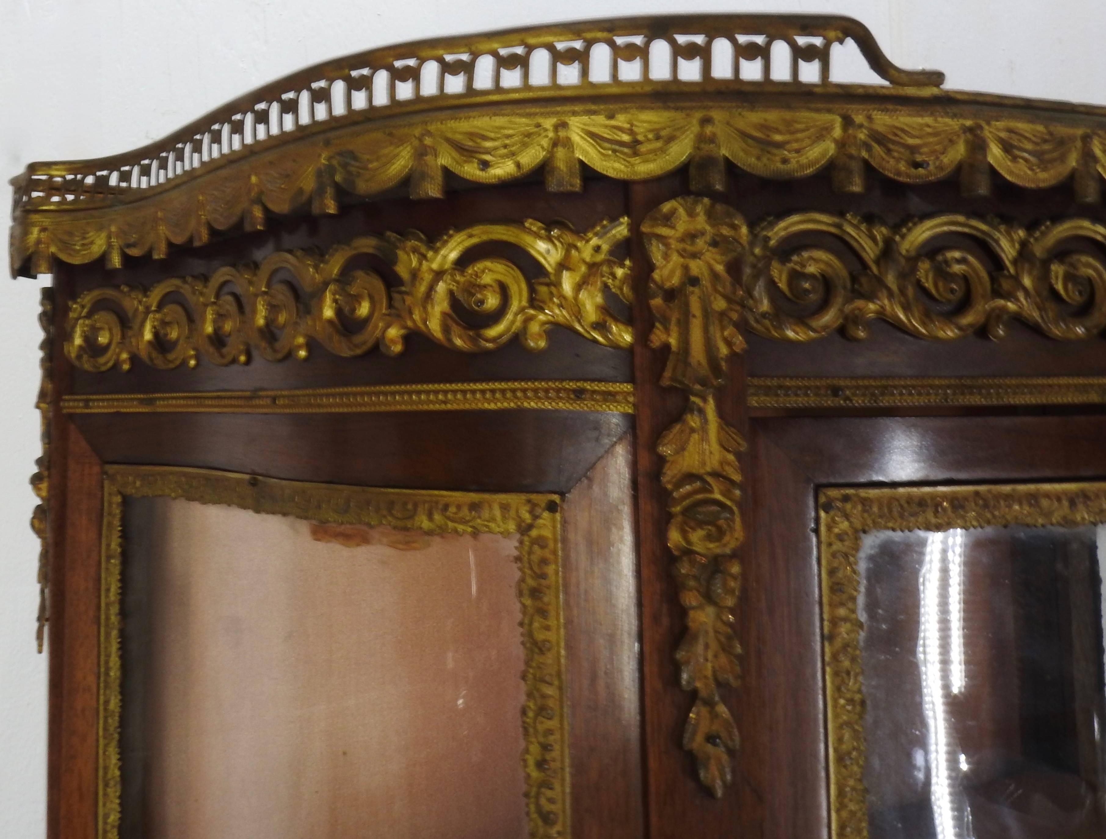 19th Century French Vitrine with Ormolu For Sale 2