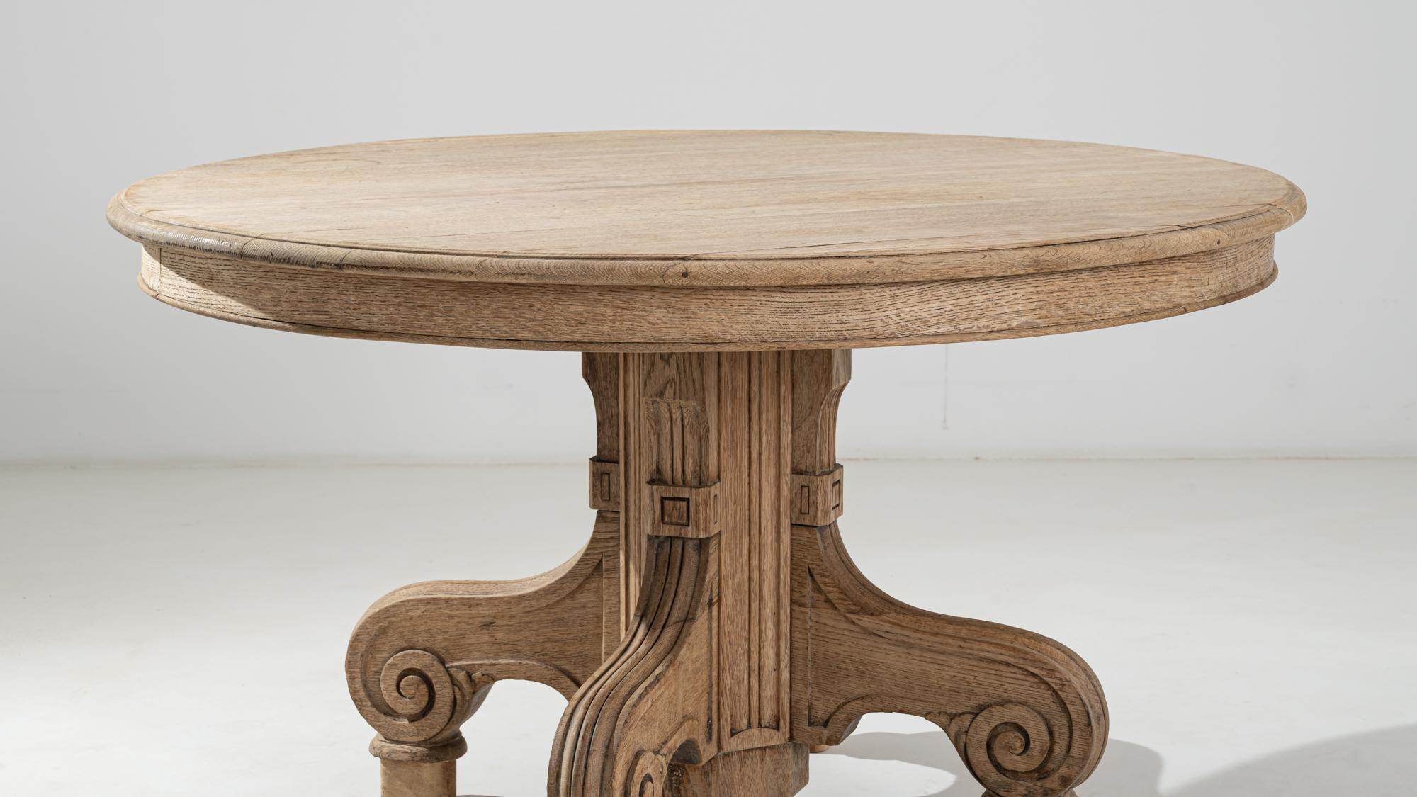 19th Century French Volute Round Dining Table with Volute Base 1
